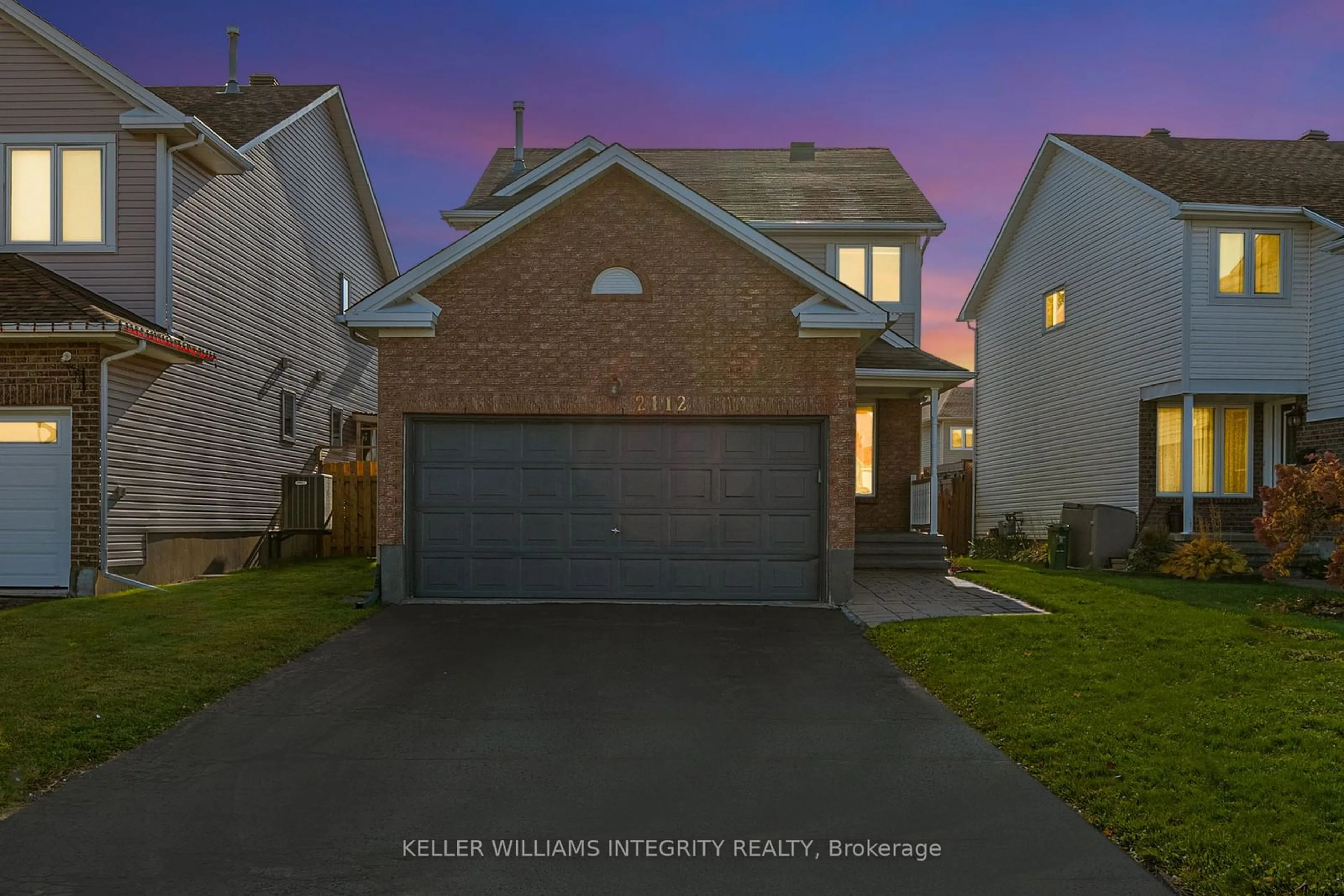 Frontside or backside of a home, the street view for 2112 GARDENWAY Dr, Orleans - Cumberland and Area Ontario K4A 3K2