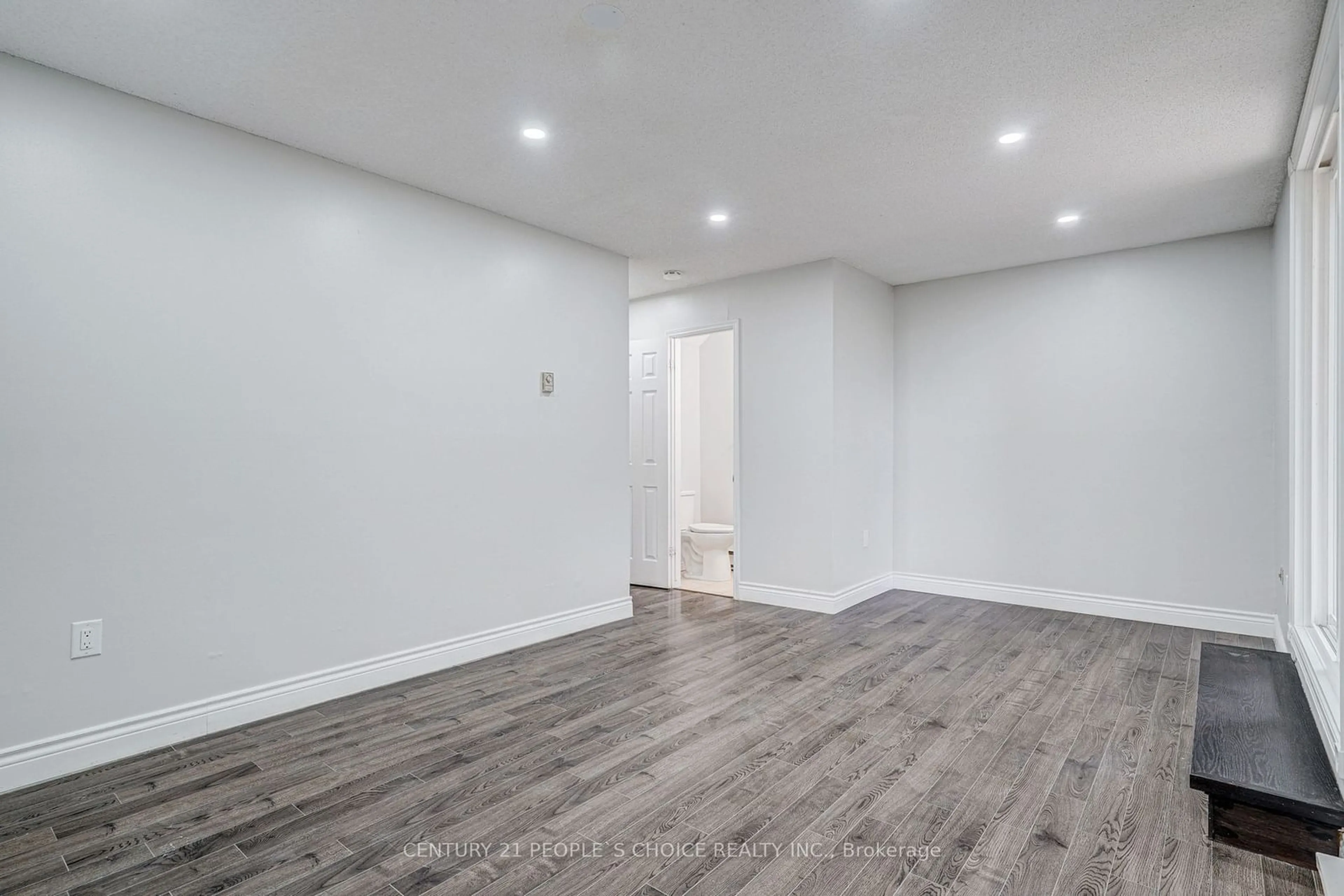 A pic of a room, wood floors for 445 Stone Church Rd #24, Hamilton Ontario L9B 2L5