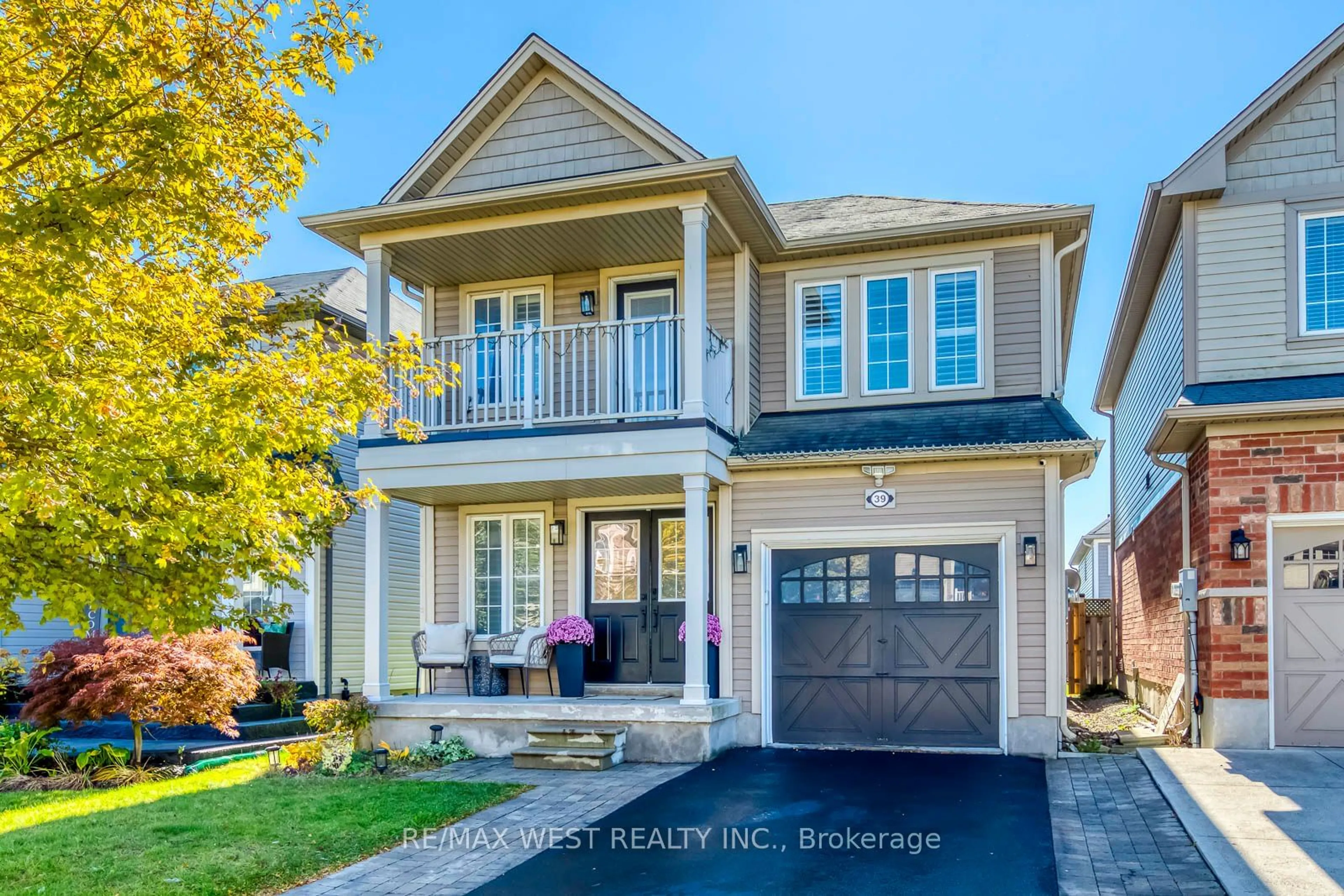 Frontside or backside of a home, the street view for 39 Gowland Dr, Hamilton Ontario L0R 1C0