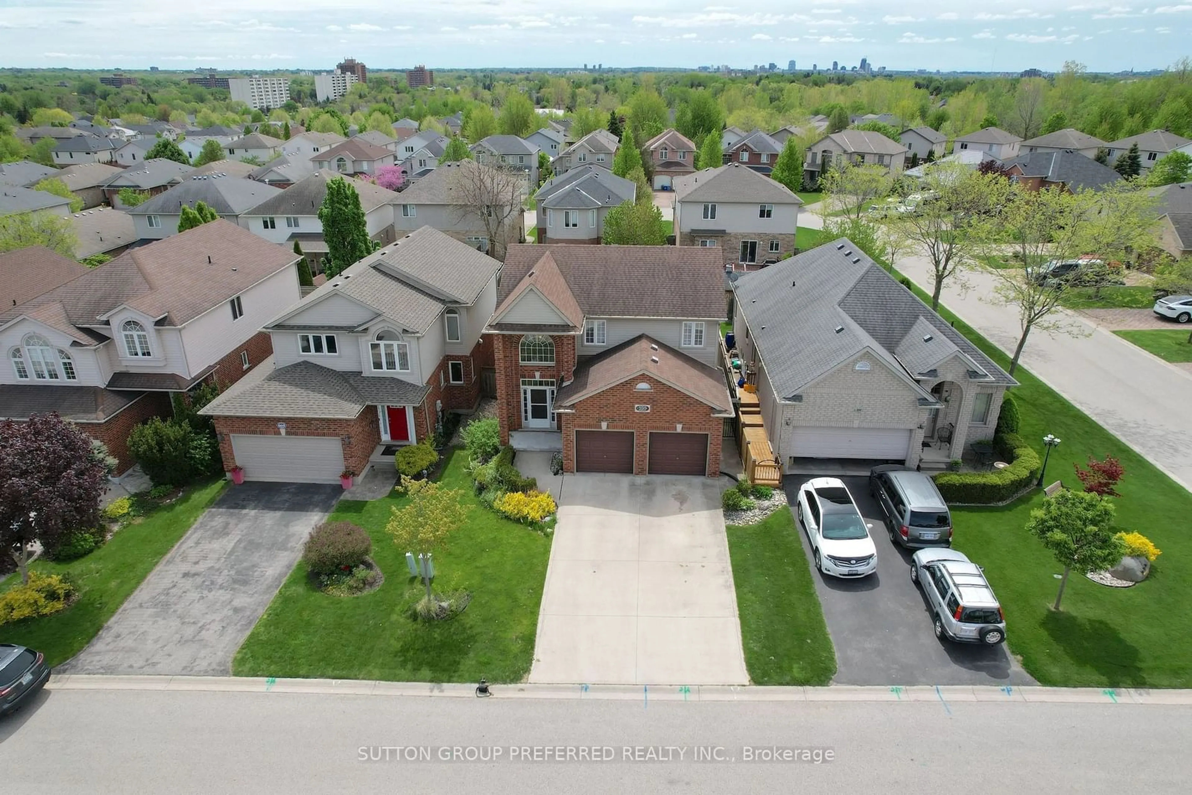 Frontside or backside of a home, the street view for 599 Garibaldi Ave, London Ontario N5X 4R6