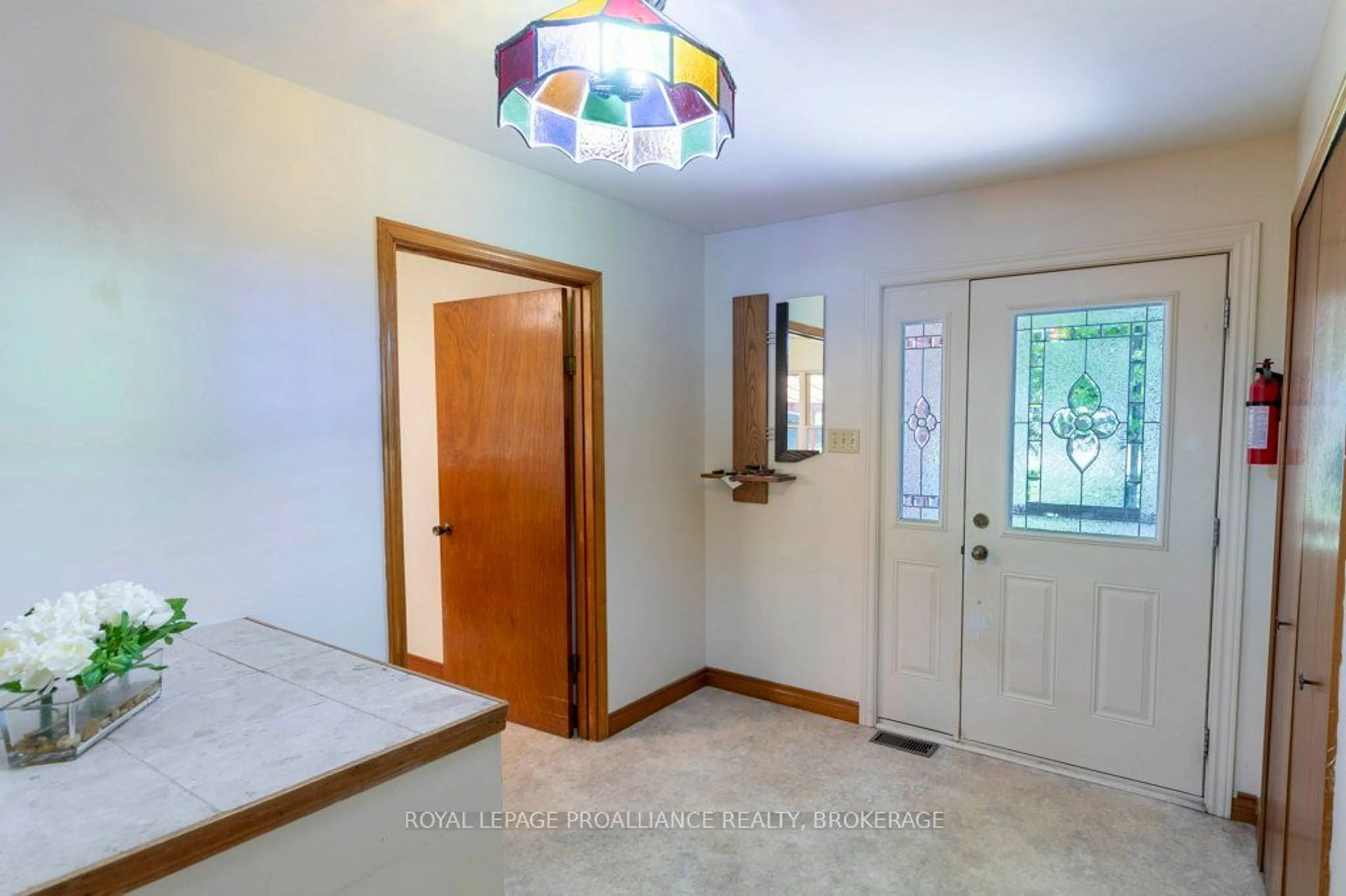 Indoor entryway, wood floors for 1288 5th Line, Frontenac Islands Ontario K0H 2Y0