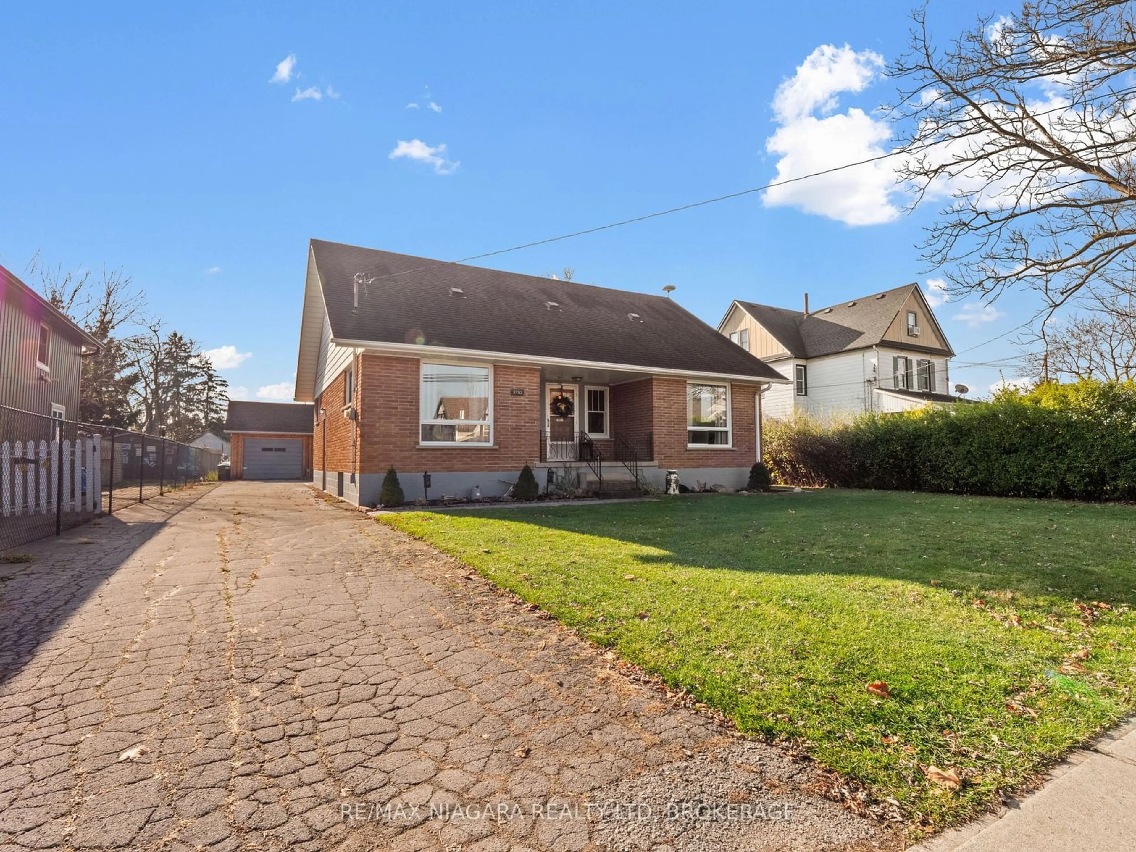 Frontside or backside of a home, the street view for 3793 West Main St, Fort Erie Ontario L0S 1S0