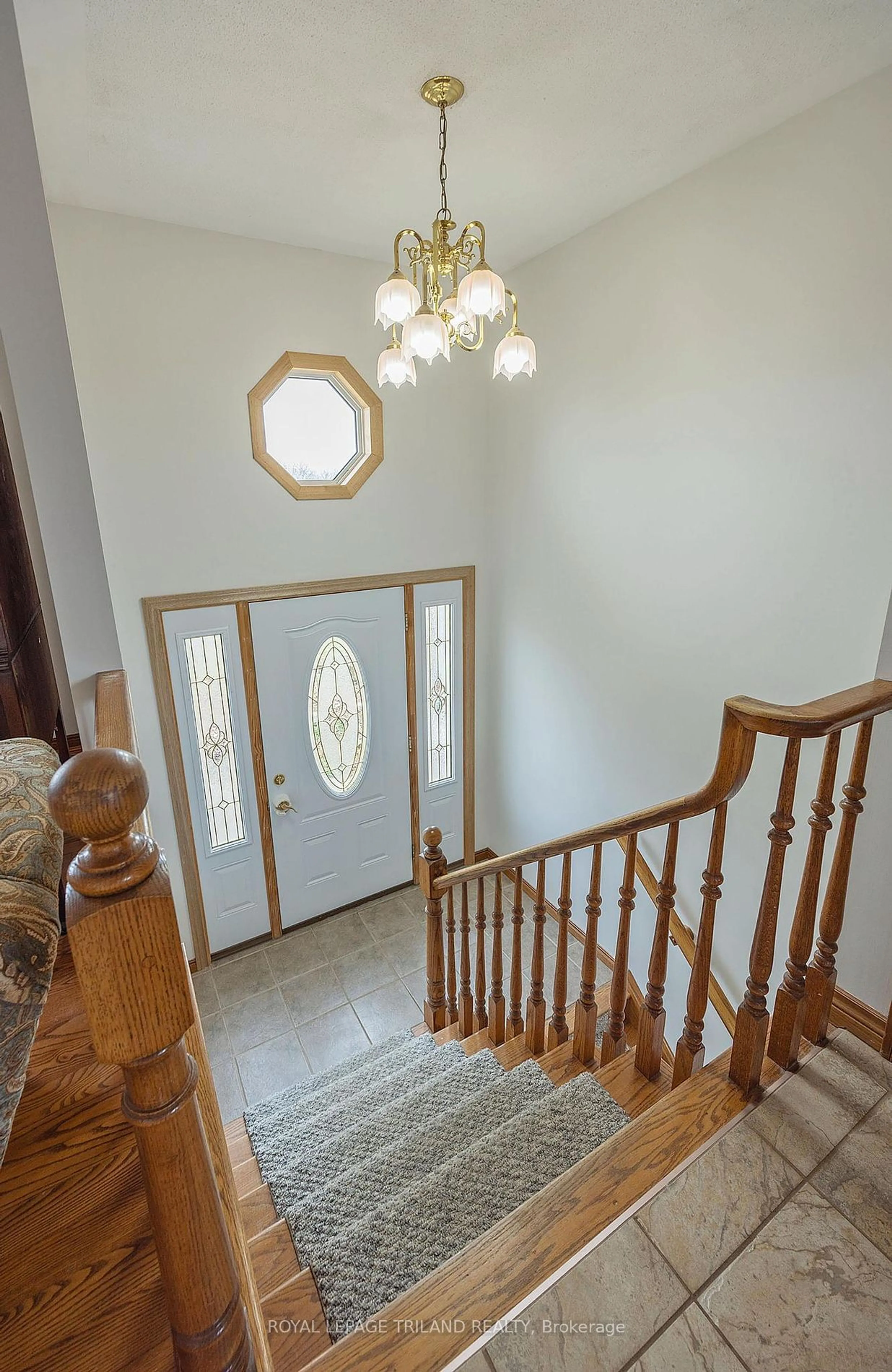 Indoor foyer, wood floors for 21217 TAITS Rd, Southwest Middlesex Ontario N0L 1M0