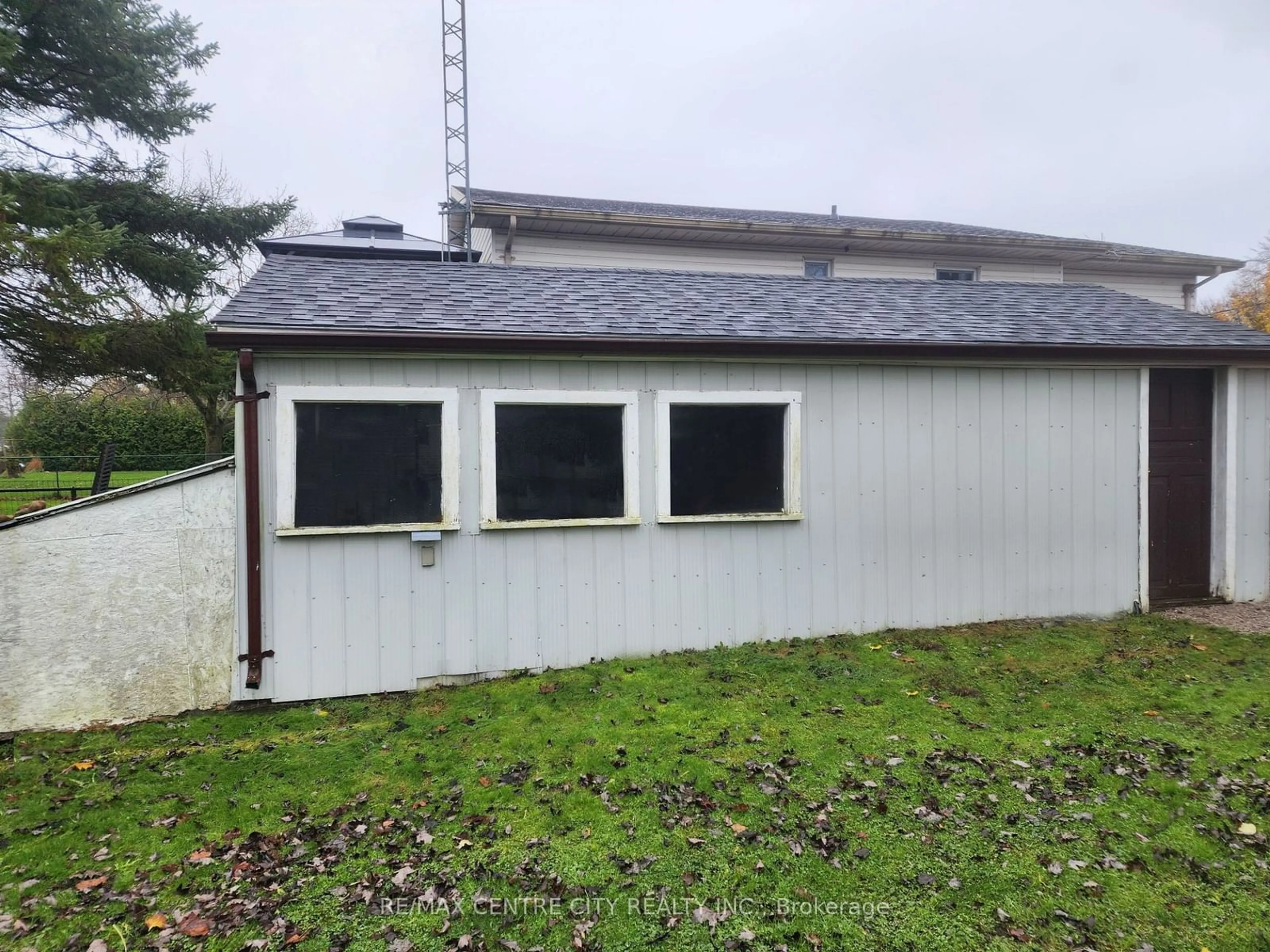 Shed for 303 RIDOUT St, West Elgin Ontario N0L 2C0