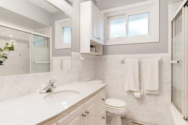 Additional property image - 146 West 3rd St