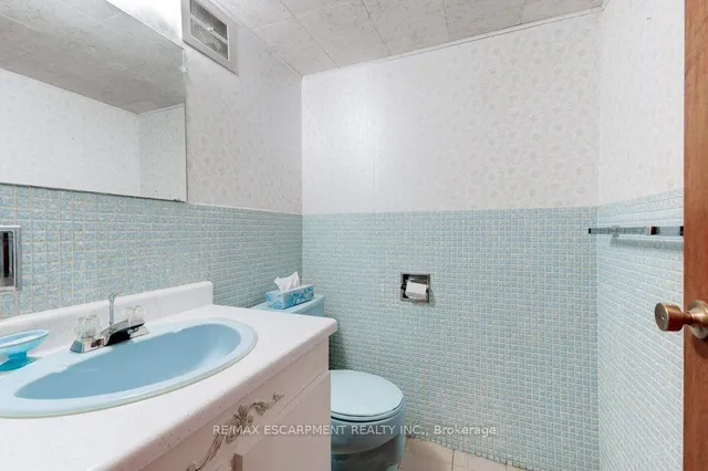 Additional property image - 146 West 3rd St