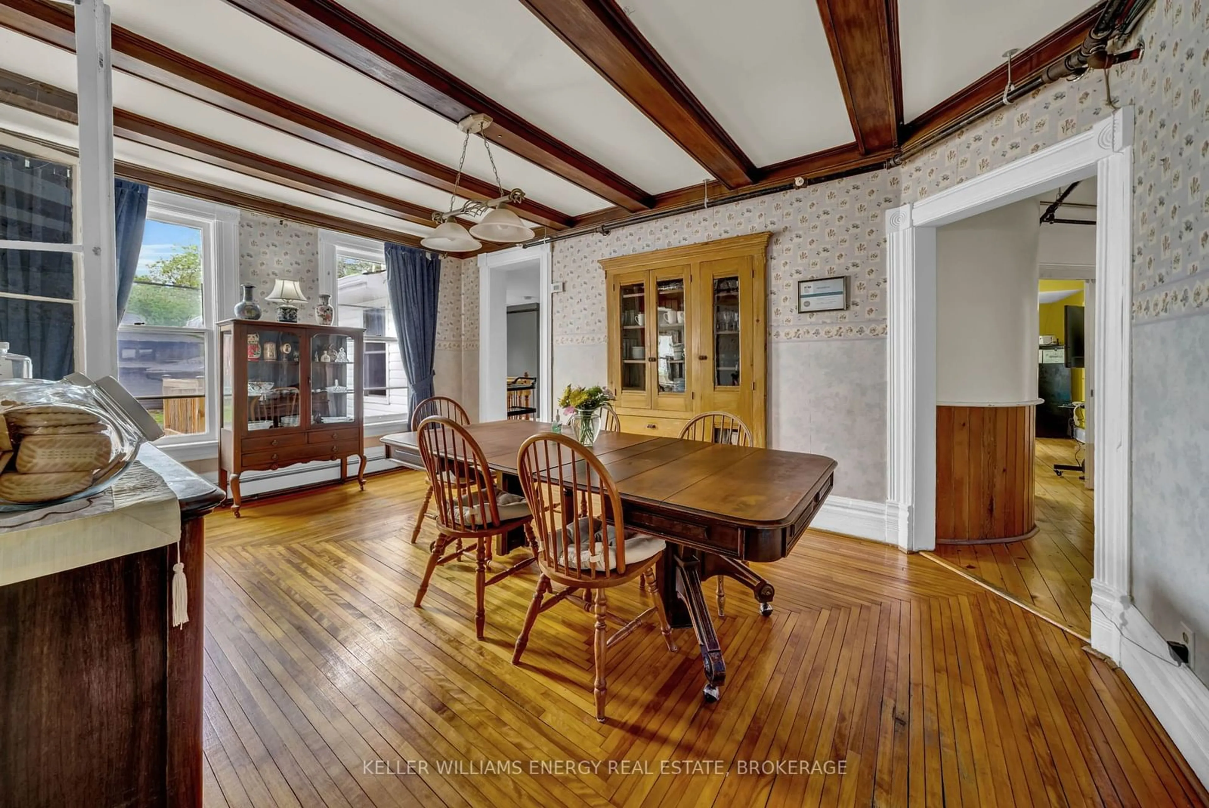 Dining room, wood floors, cottage for 71 Queen St, Prince Edward County Ontario K0K 2T0