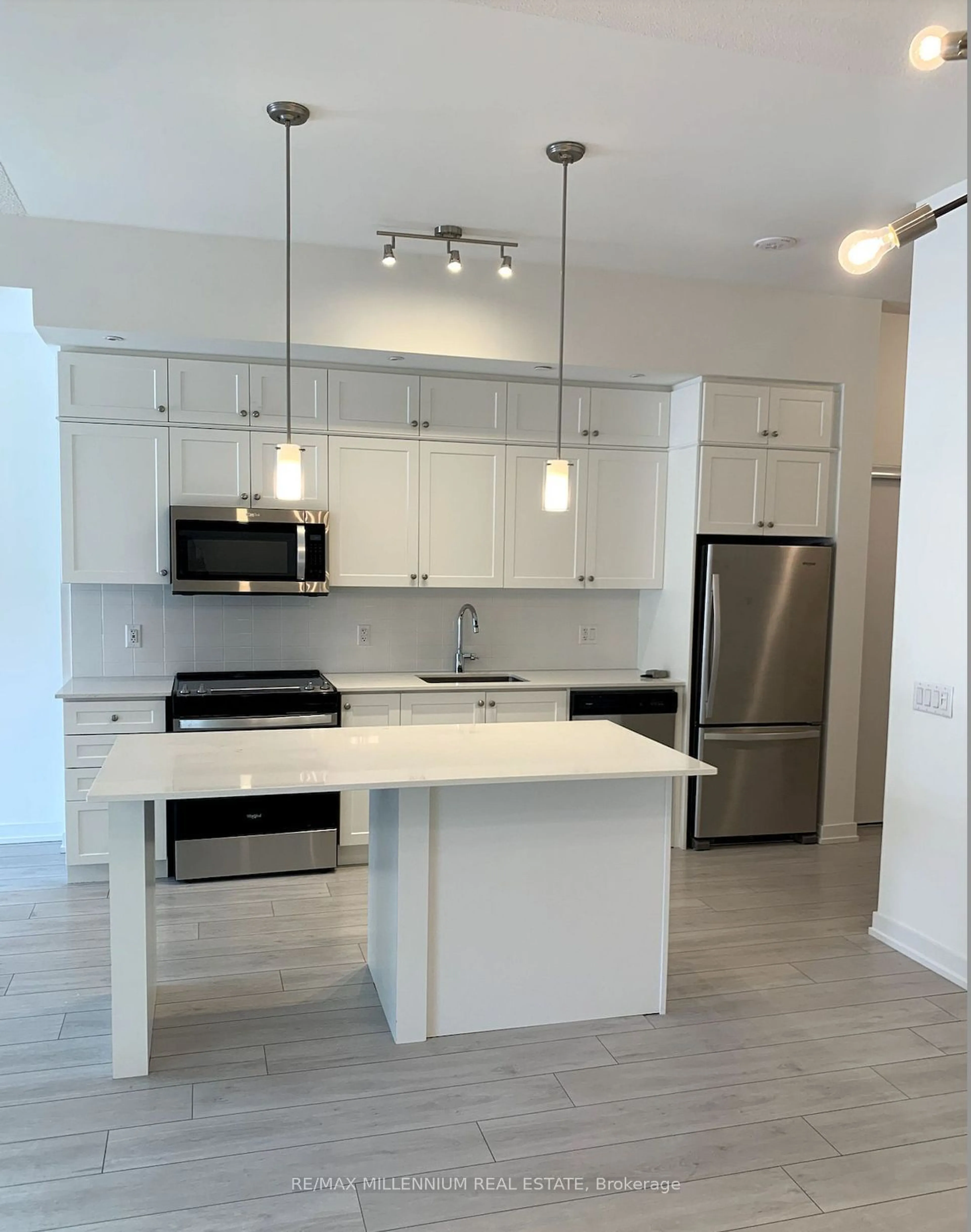 Open concept kitchen for 55 Duke St #233, Kitchener Ontario N2H 0C9