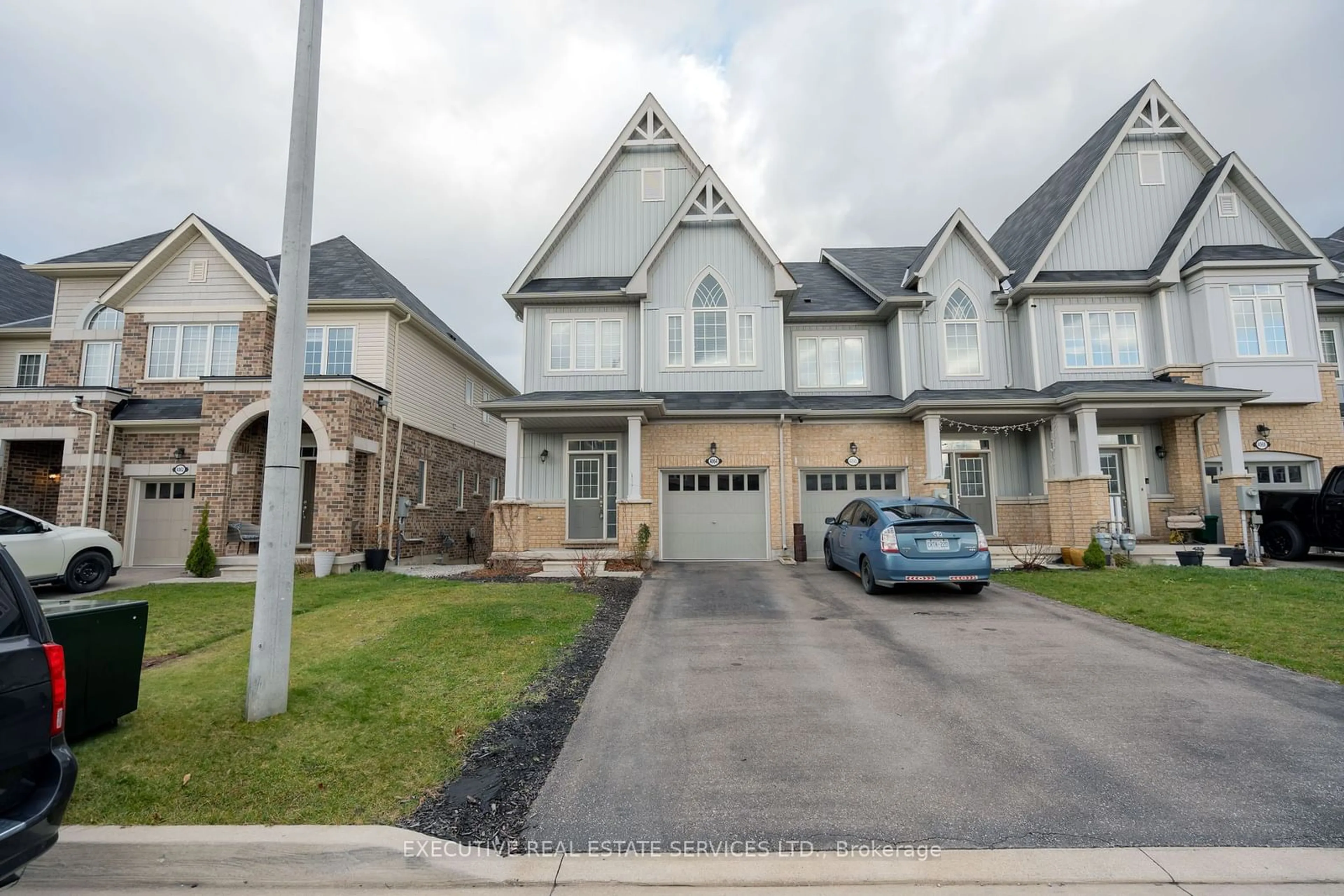 A pic from exterior of the house or condo, the street view for 4064 Maitland St, Lincoln Ontario L0R 1B6