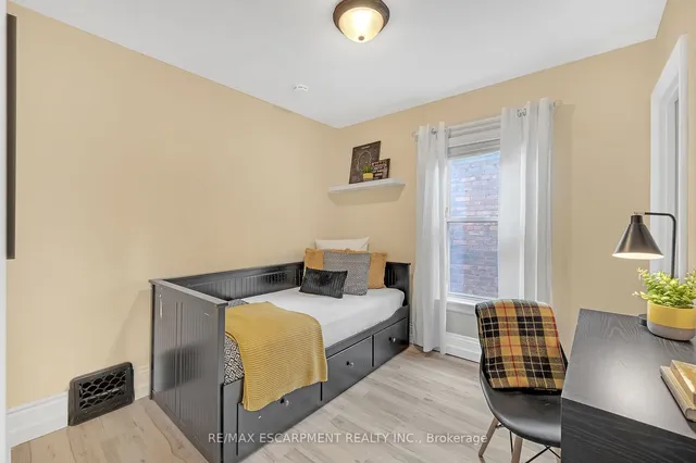 Additional property image - 226 Balsam Ave