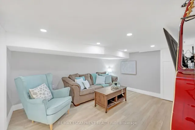 Additional property image - 226 Balsam Ave
