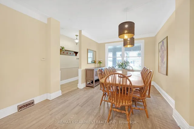 Additional property image - 226 Balsam Ave