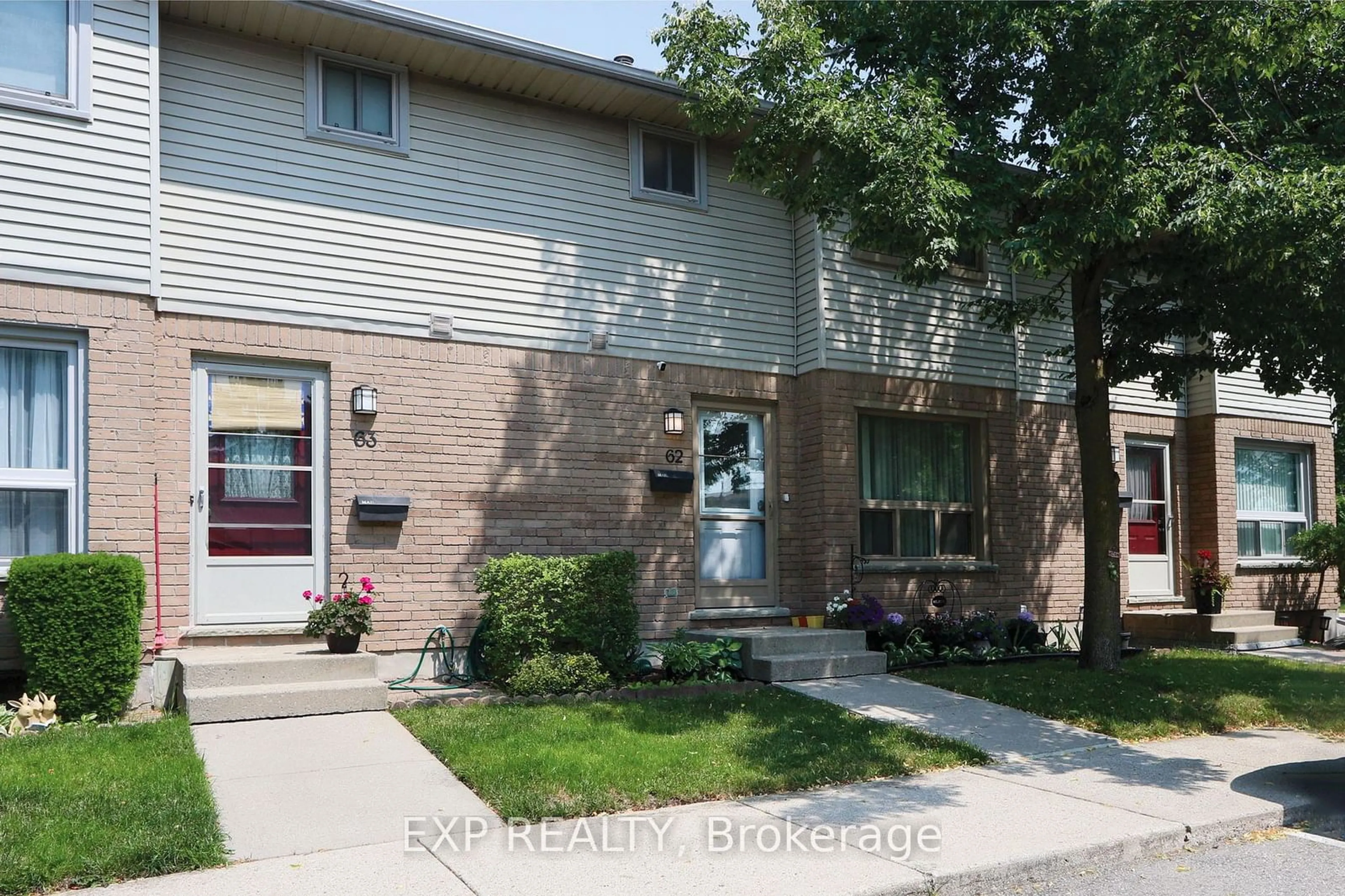 A pic from exterior of the house or condo, the street view for 75 Ansondale Rd #62, London Ontario N6C 5W5