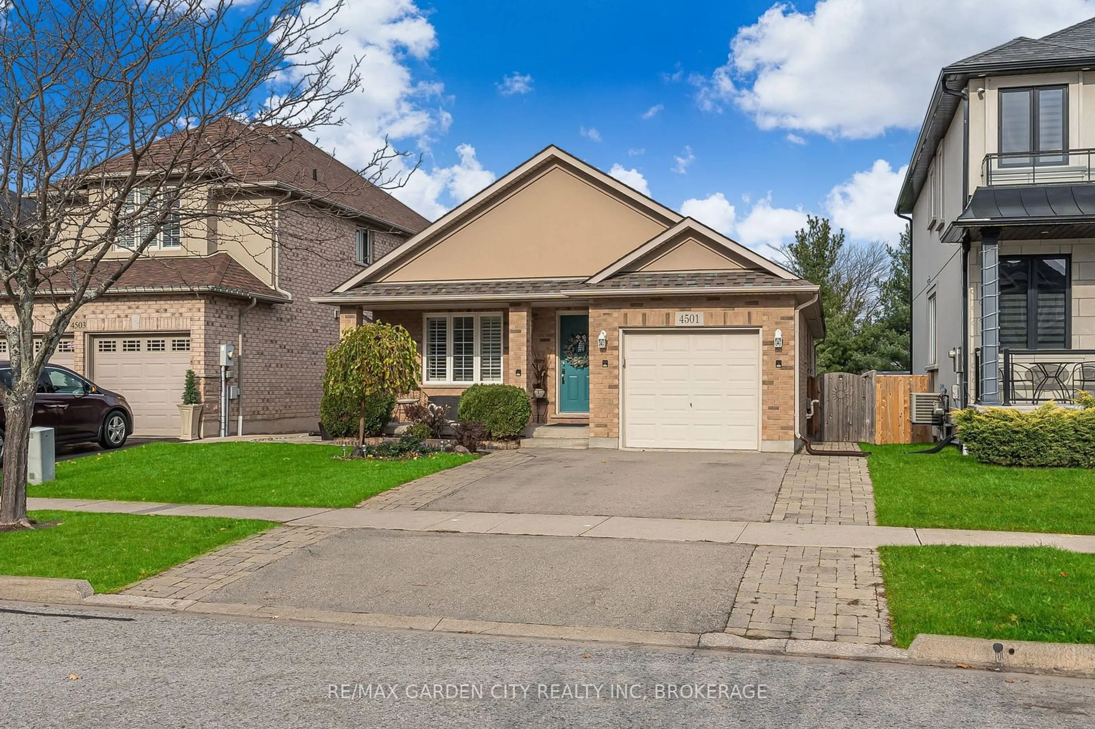 Frontside or backside of a home, cottage for 4501 Frances Cres, Lincoln Ontario L0R 1B9