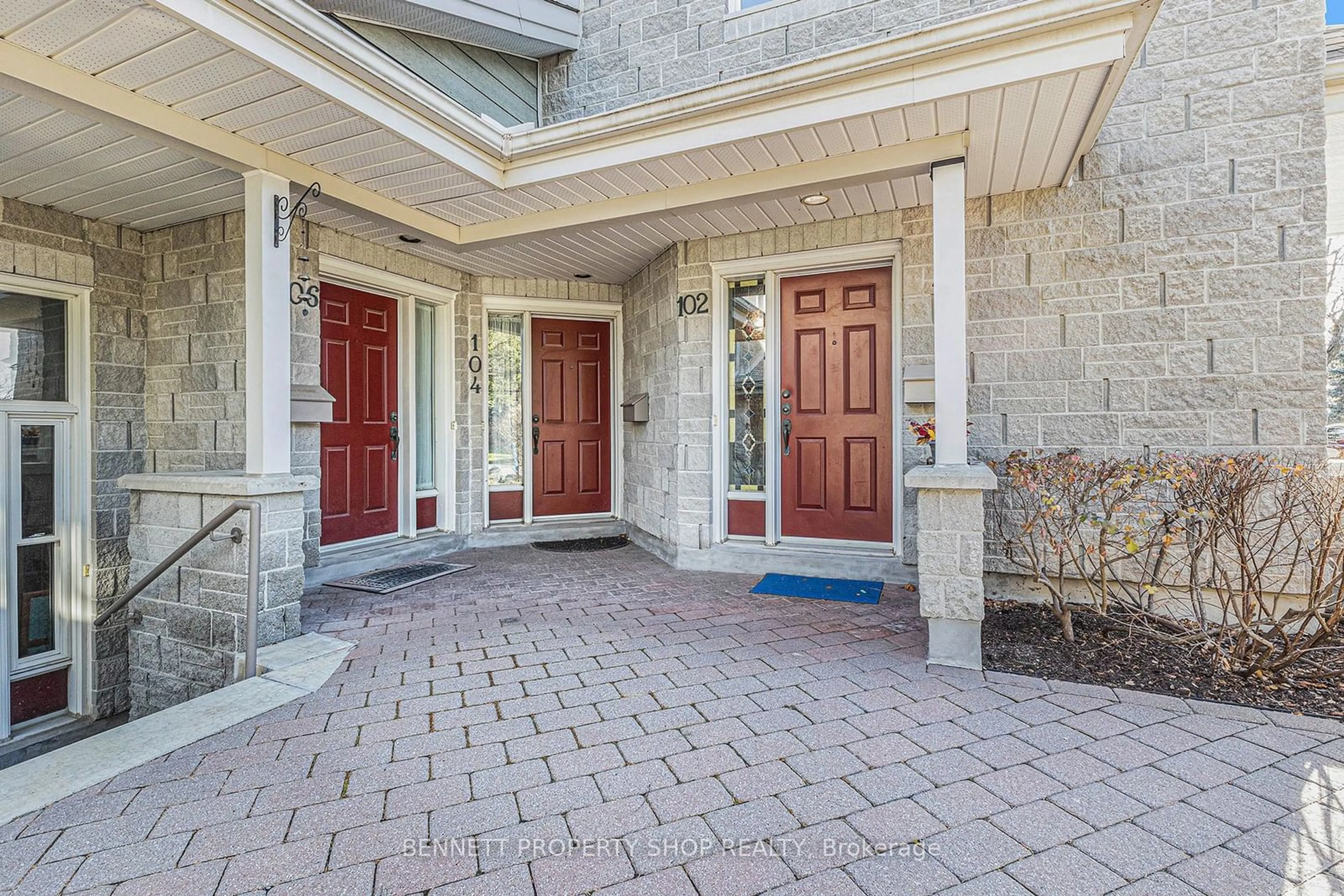 Indoor entryway, cement floor for 102 Robson Crt, Kanata Ontario K2K 2W1