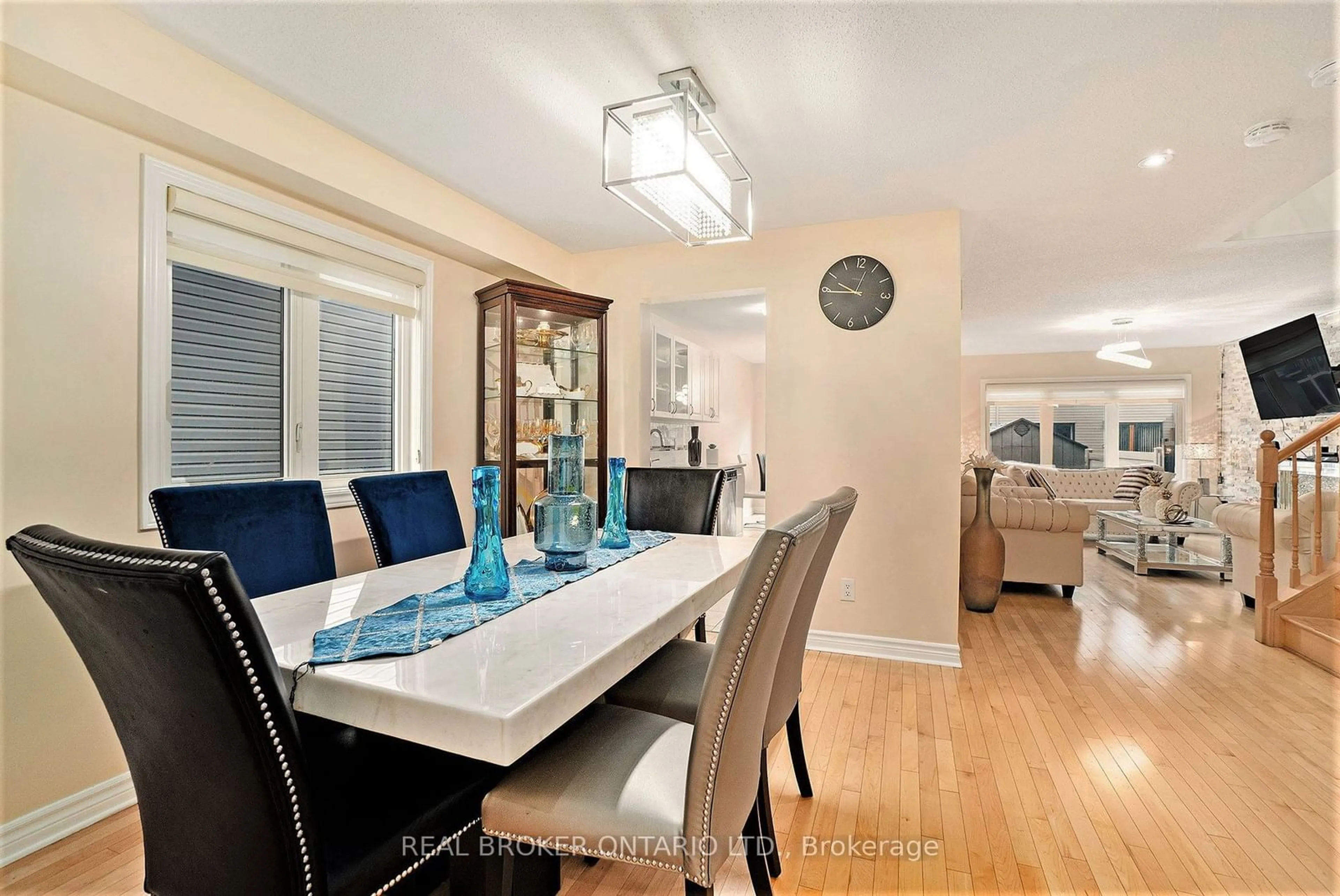 Dining room, wood floors, cottage for 524 Paine Ave, Kanata Ontario K2S 1B9