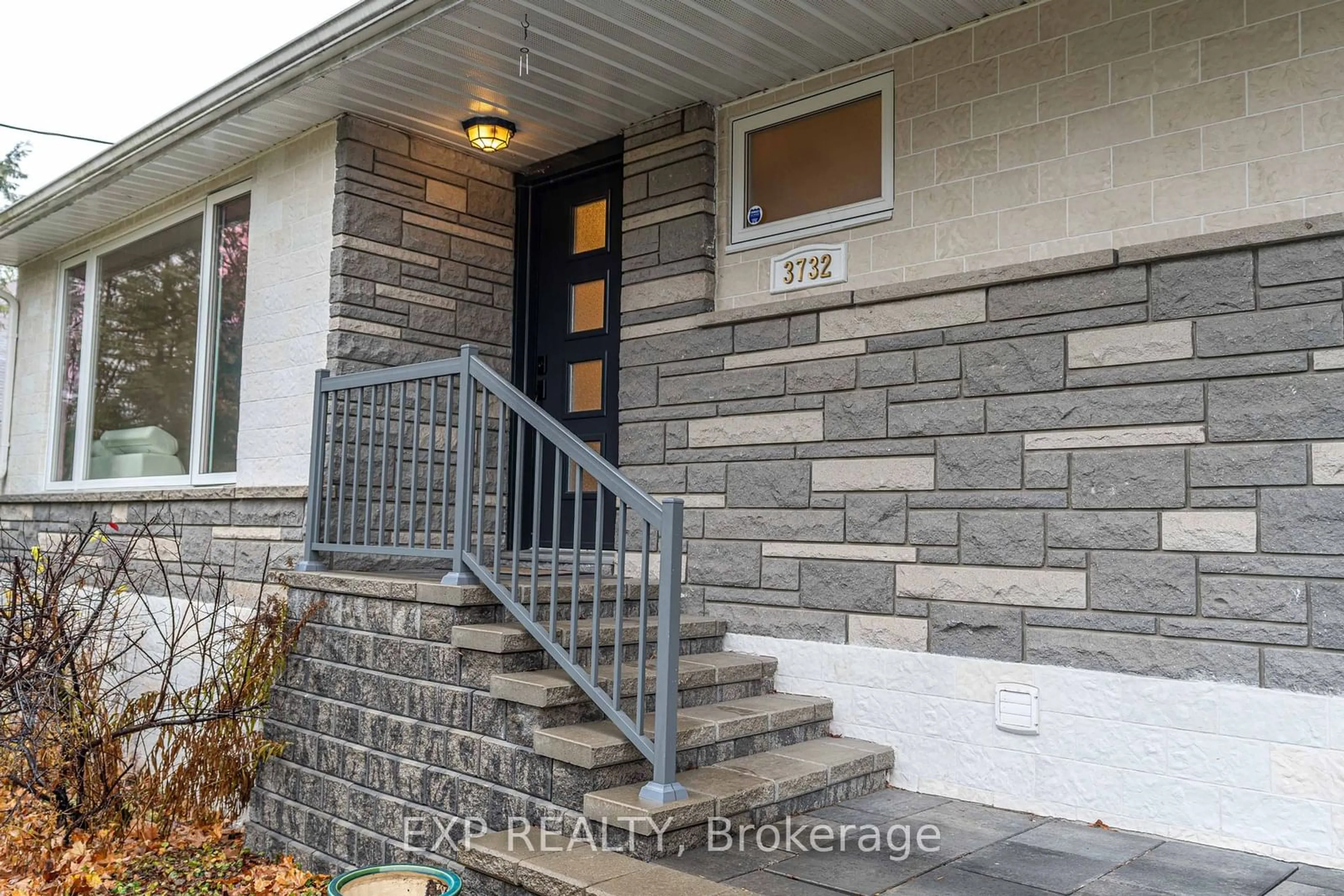 Home with brick exterior material for 3732 Alderwood St, Blossom Park - Airport and Area Ontario K1T 1B5