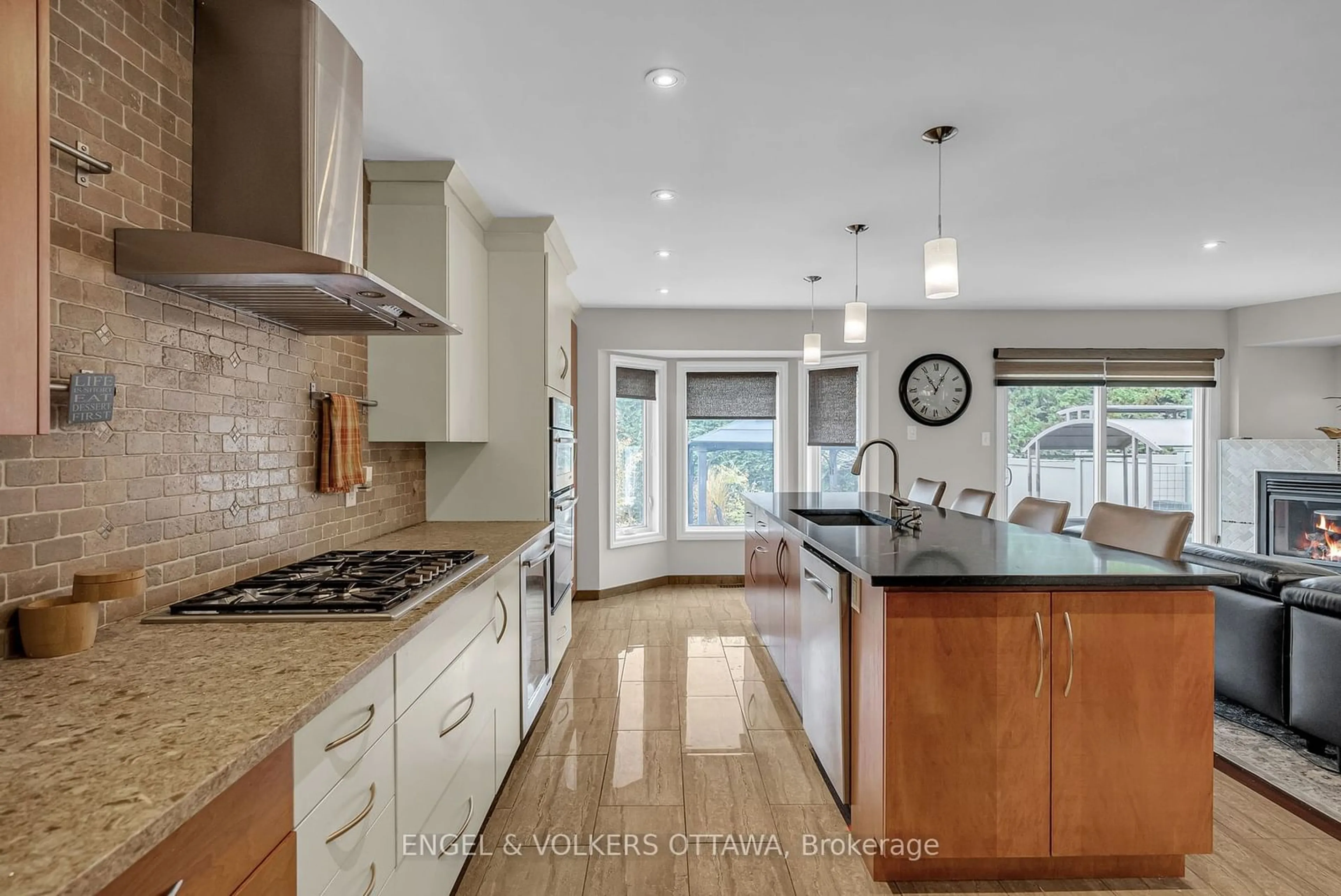 Open concept kitchen for 8 Randall James Dr, Stittsville - Munster - Richmond Ontario K2S 1L9