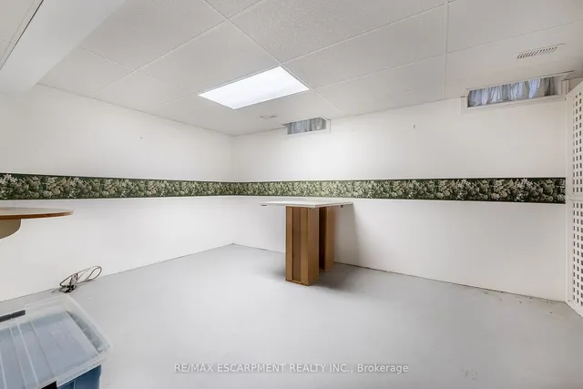 Additional property image - 81 Valridge Dr Unit 8