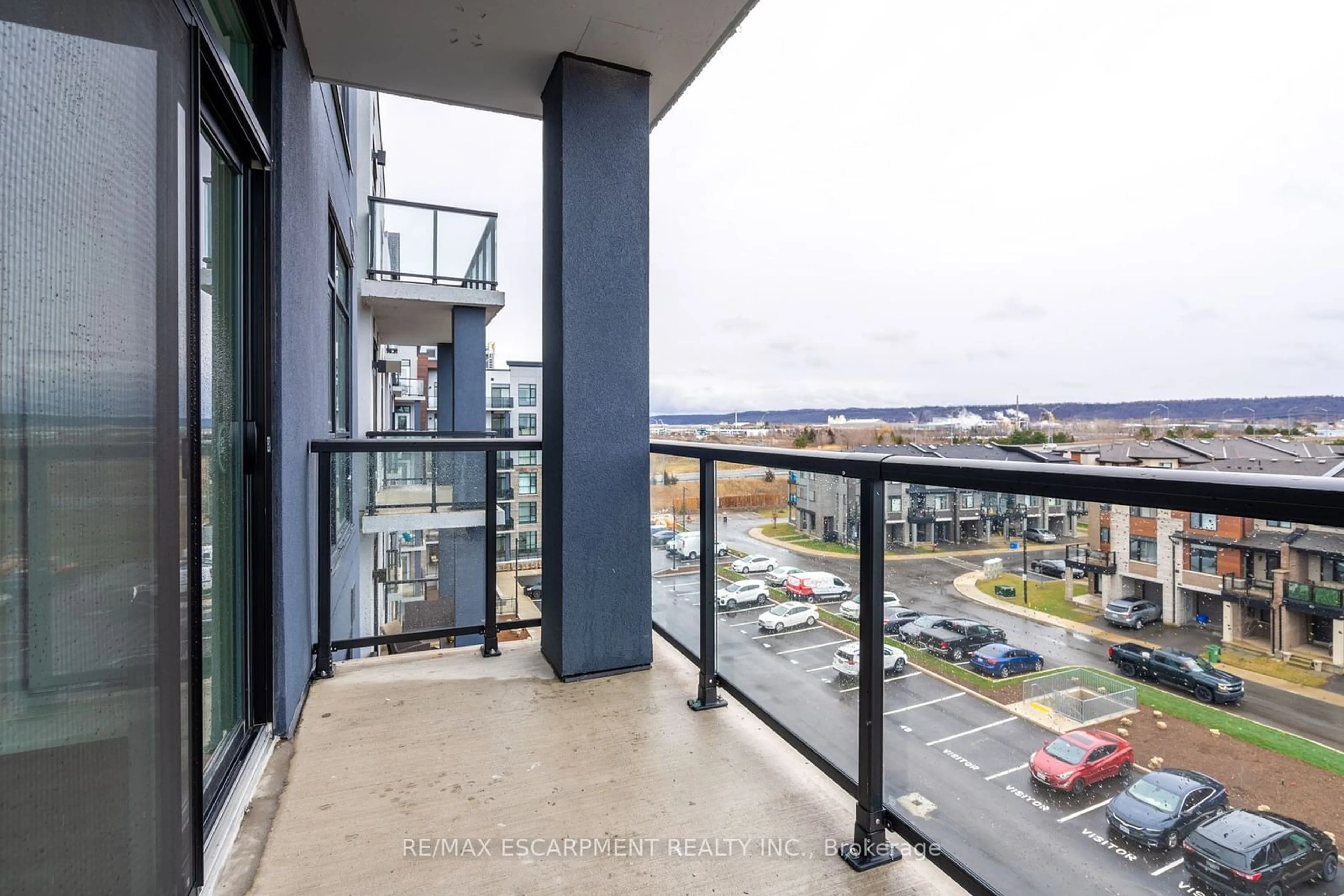 Balcony in the apartment, the front or back of building for 600 North Service Rd #508, Hamilton Ontario L8E 5A7