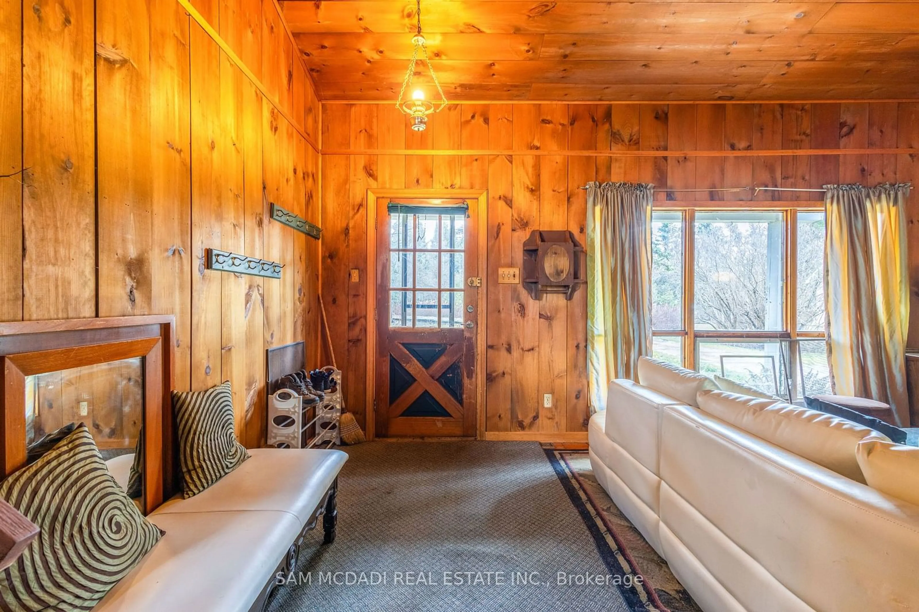 Bathroom, wood floors for 111490 Grey County Road 14, Southgate Ontario N0G 1N0