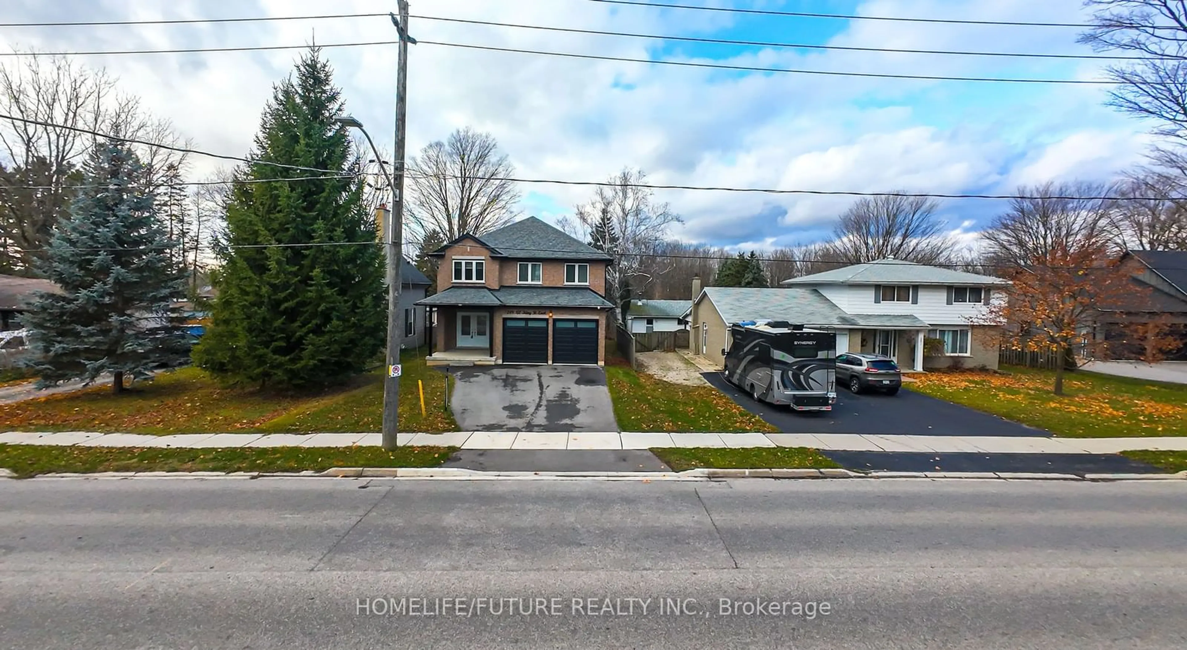 Frontside or backside of a home, the street view for 249.5 King St, Ingersoll Ontario N5C 1H4