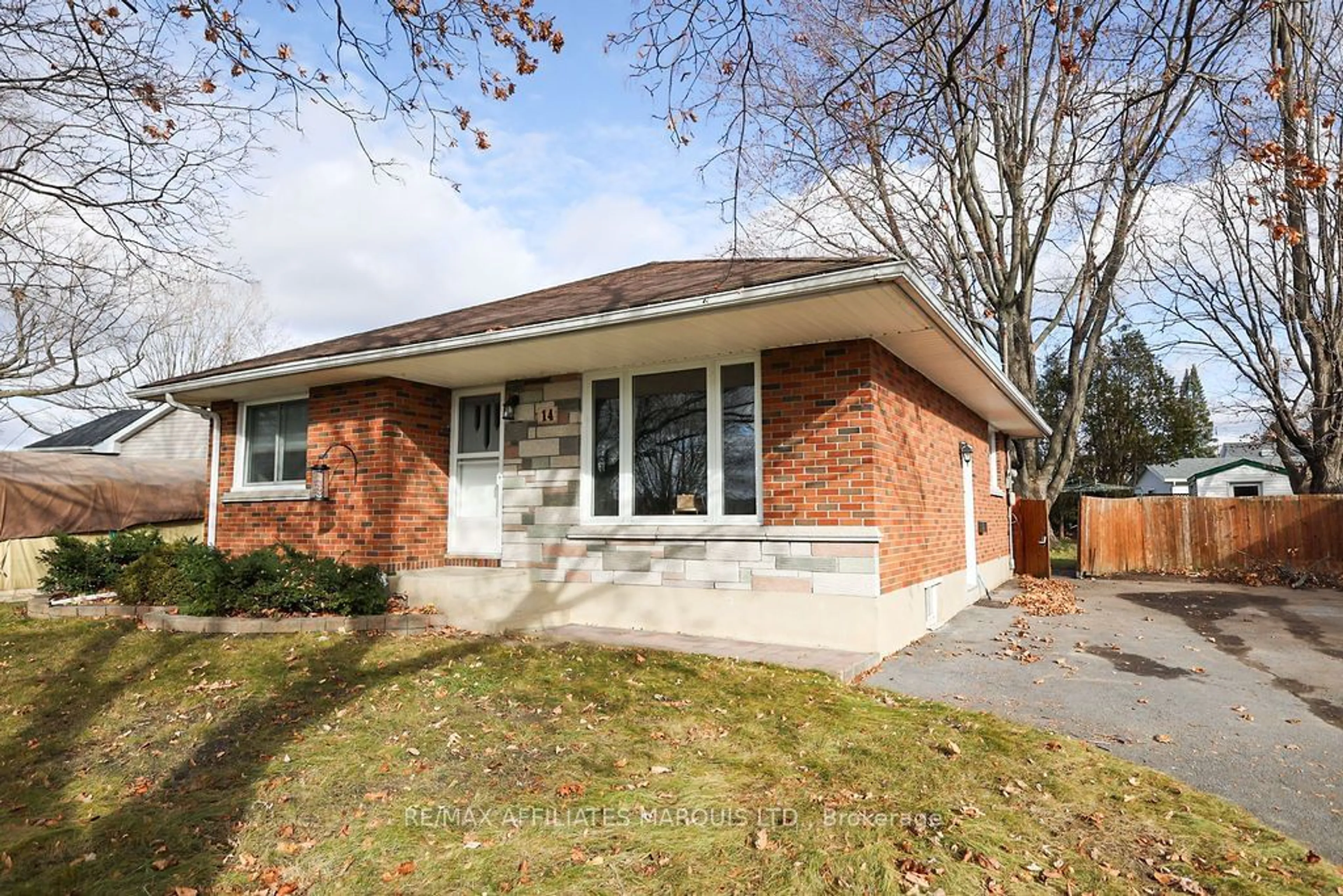 Home with brick exterior material for 14 Bethune Ave, South Stormont Ontario K0C 1P0