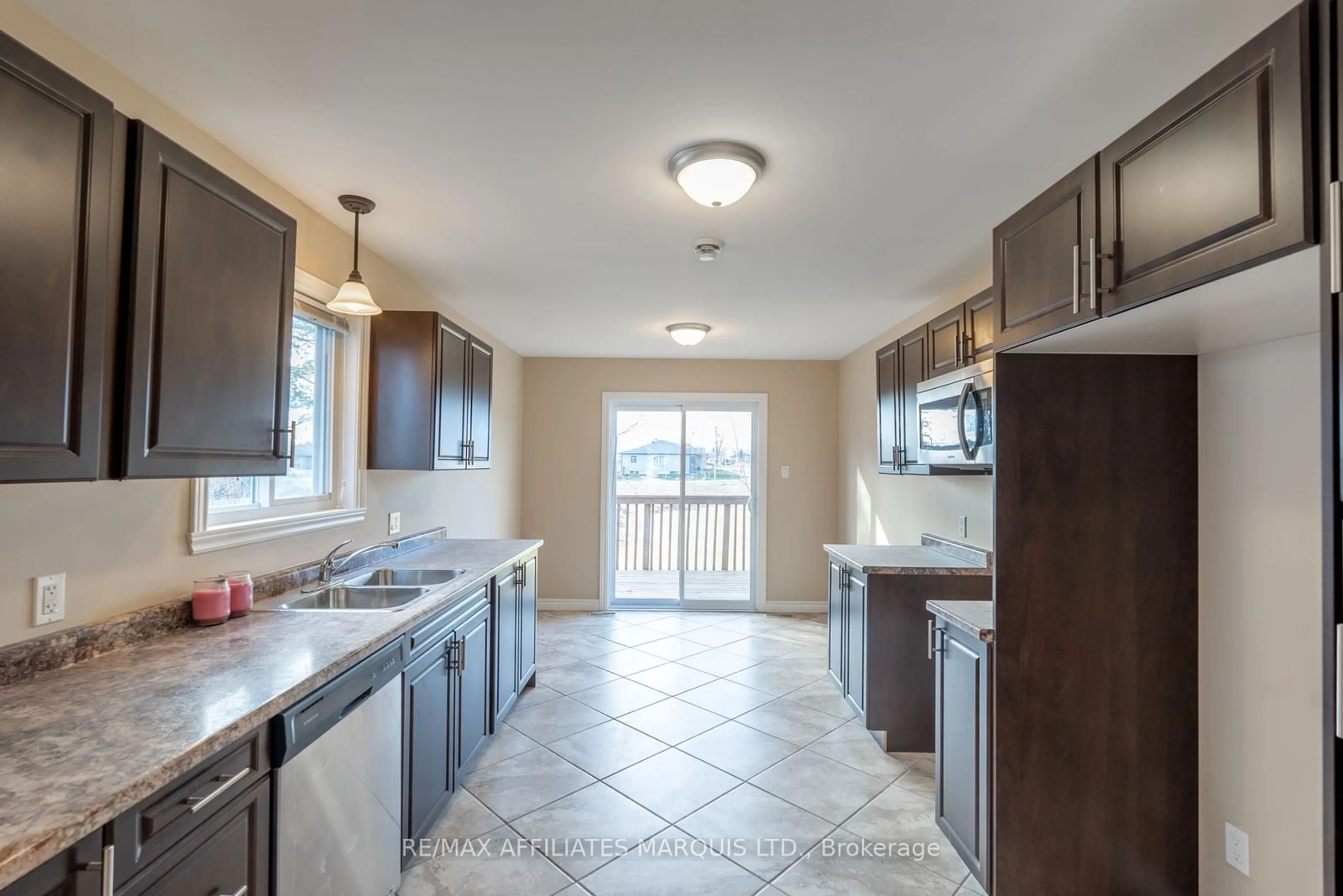 Open concept kitchen for 2240 Pitt St, Cornwall Ontario K6K 1A4