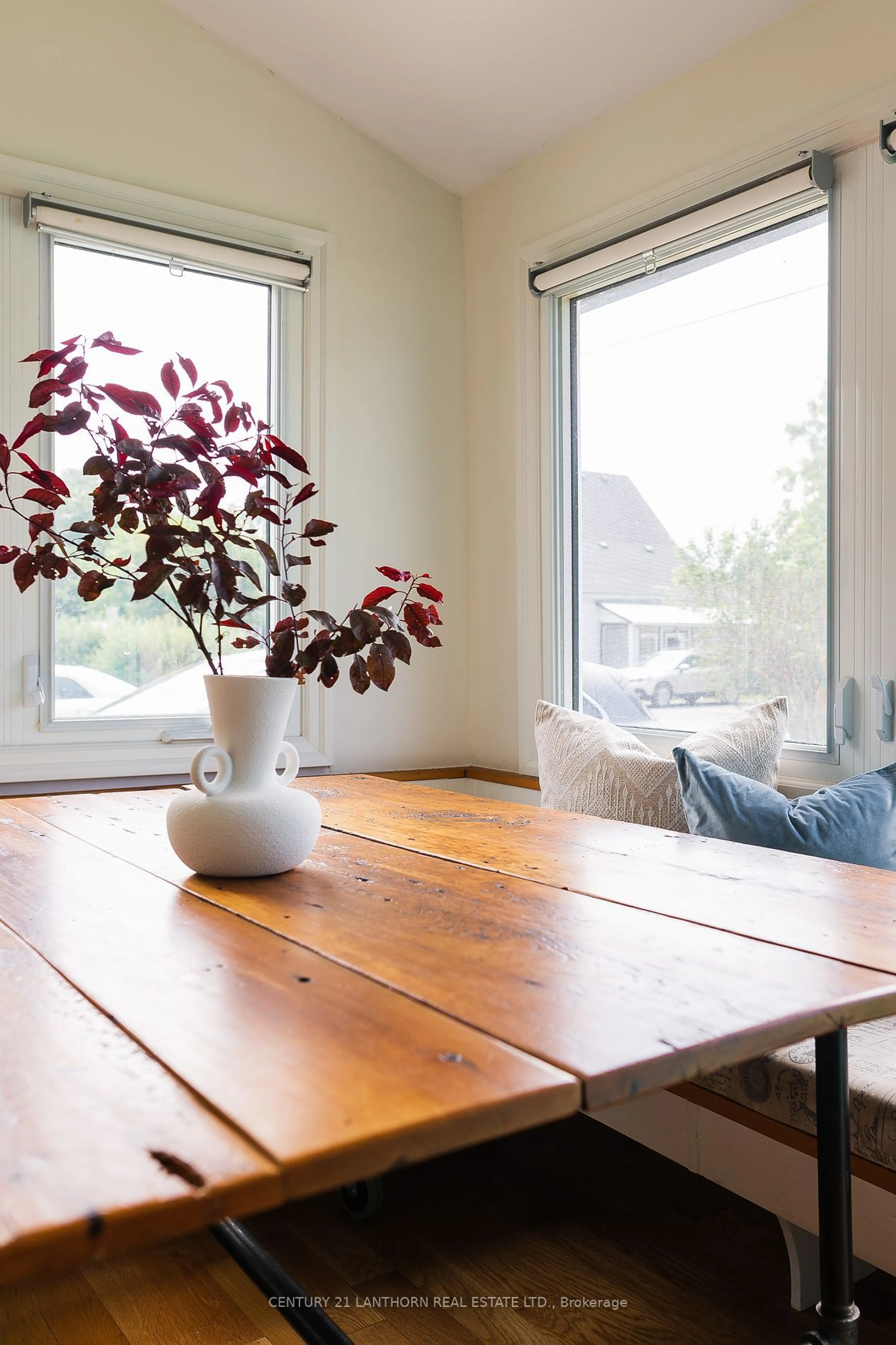 Dining room, wood floors for 230 Oak St, Prince Edward County Ontario K0K 3L0