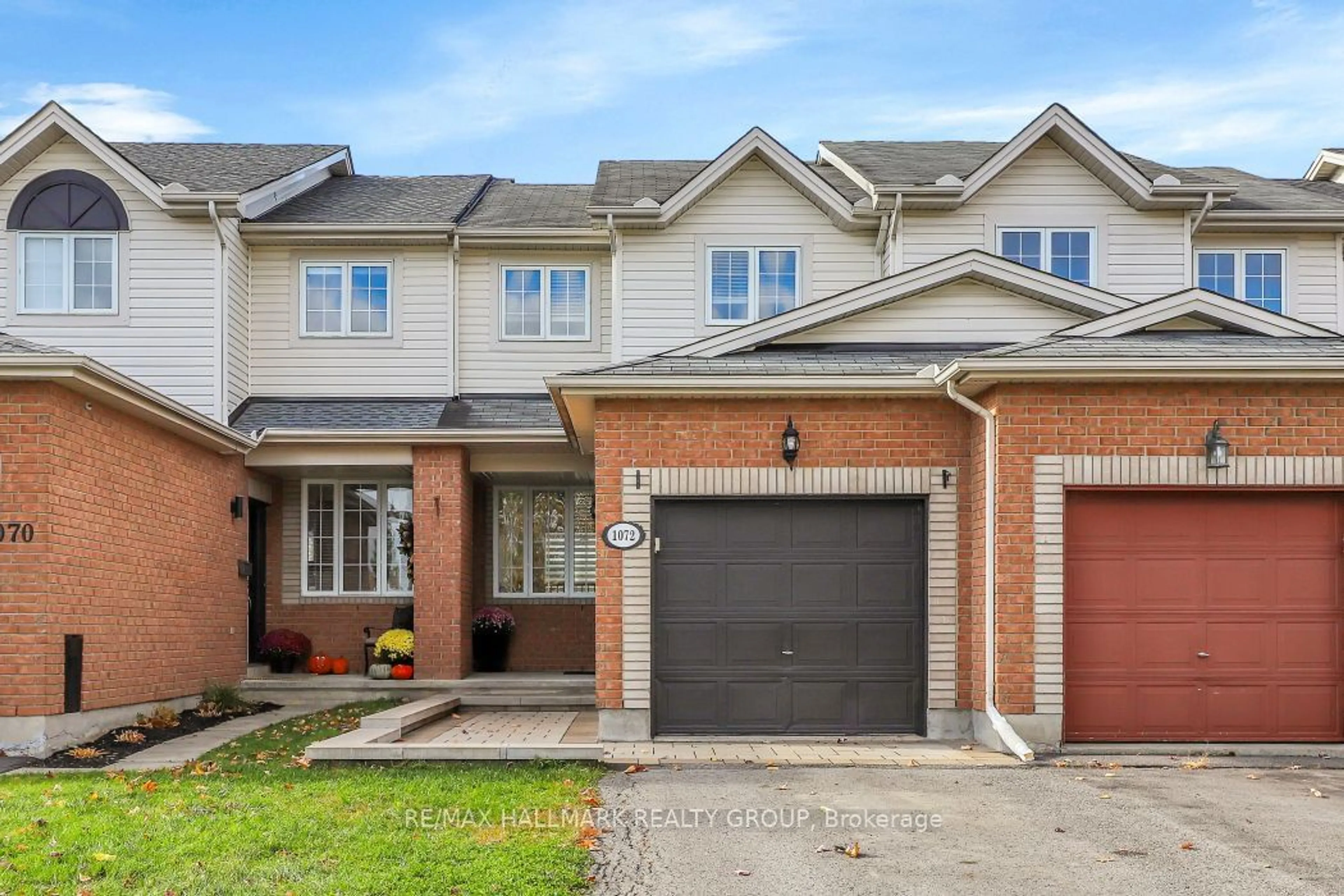 Home with brick exterior material for 1072 Brasseur Cres, Orleans - Cumberland and Area Ontario K4A 5A1