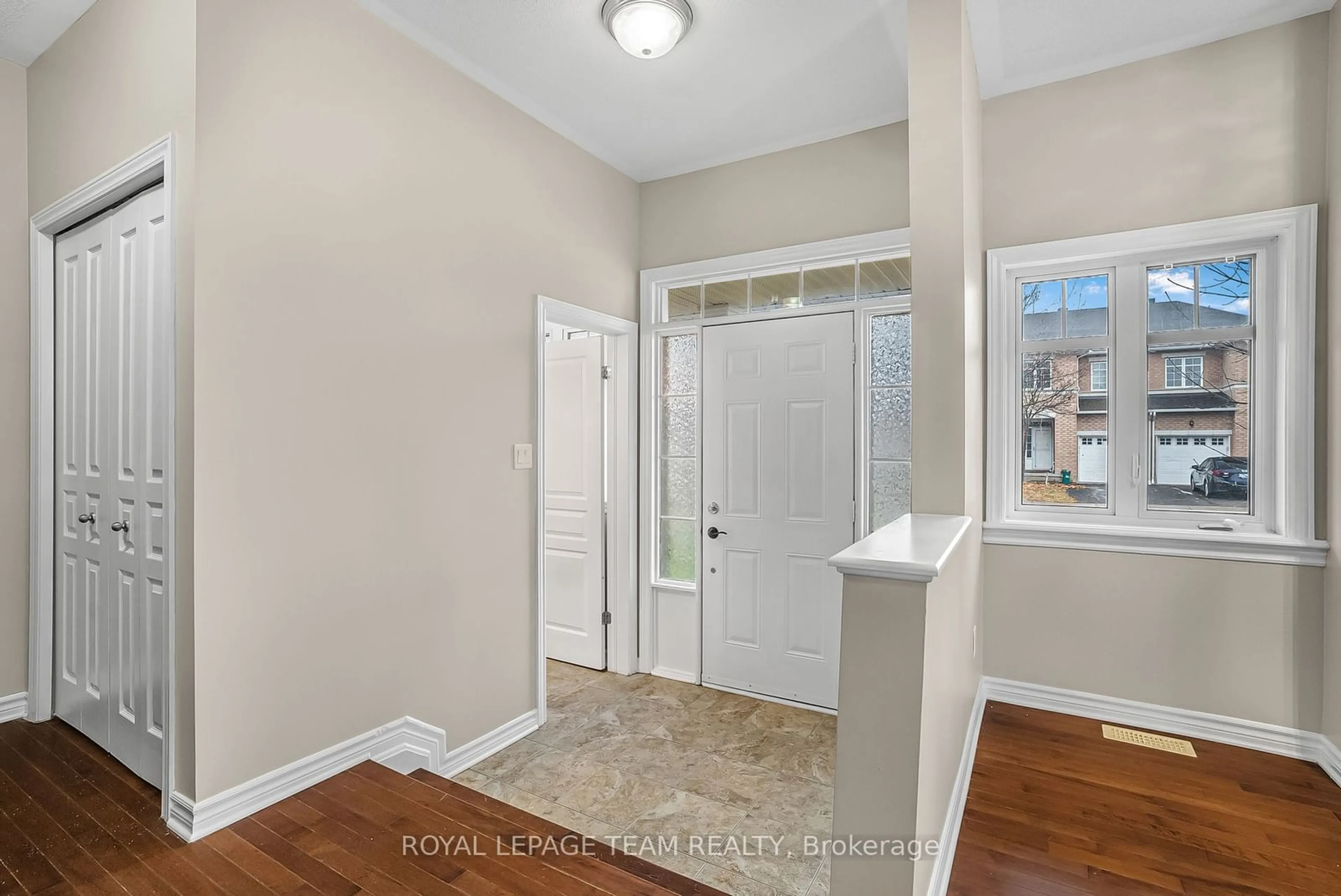 Indoor entryway, wood floors for 74 MADELON Dr, Barrhaven Ontario K2J 5C5