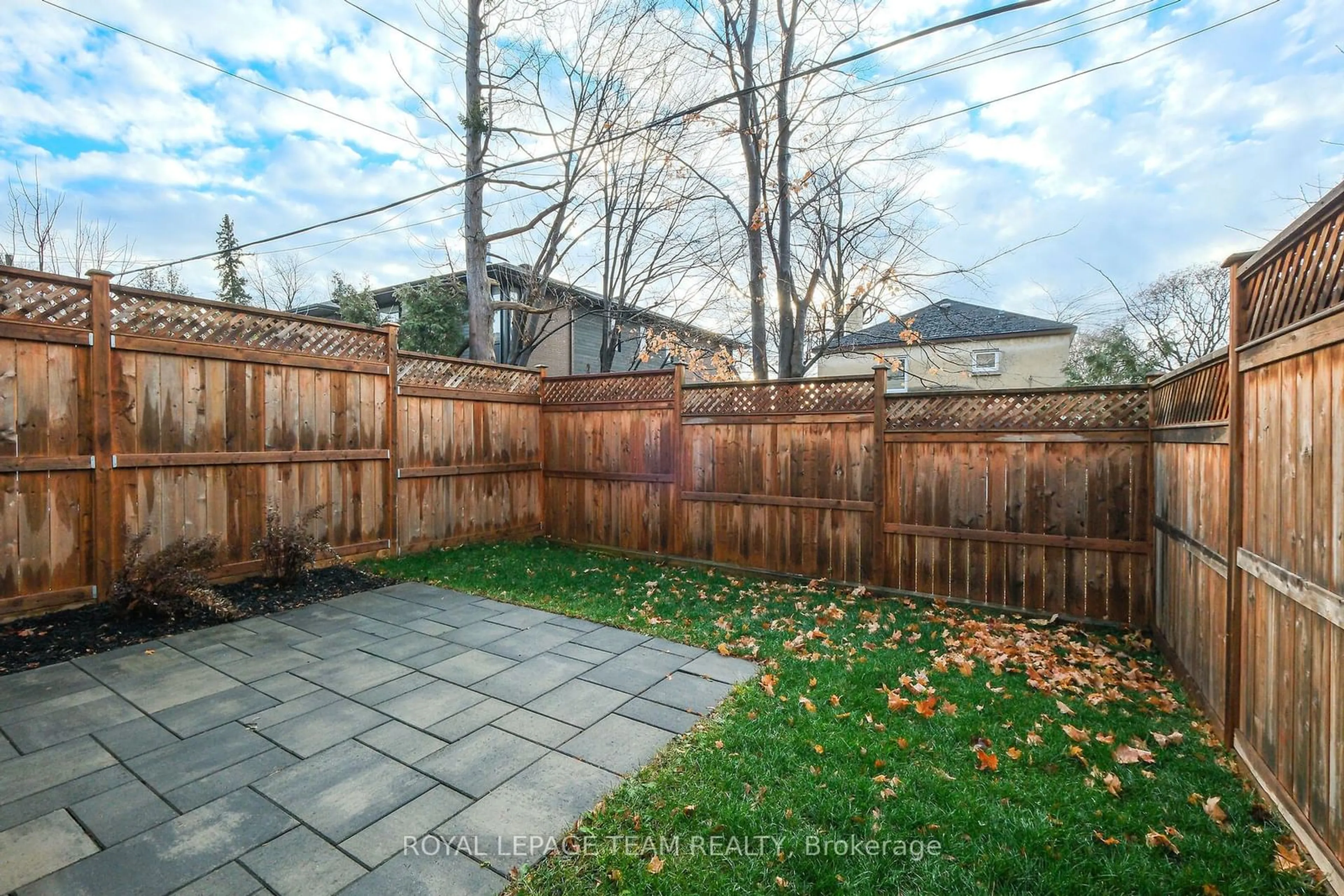 Patio, street for 568 Edison Ave, Carlingwood - Westboro and Area Ontario K2A 1V4