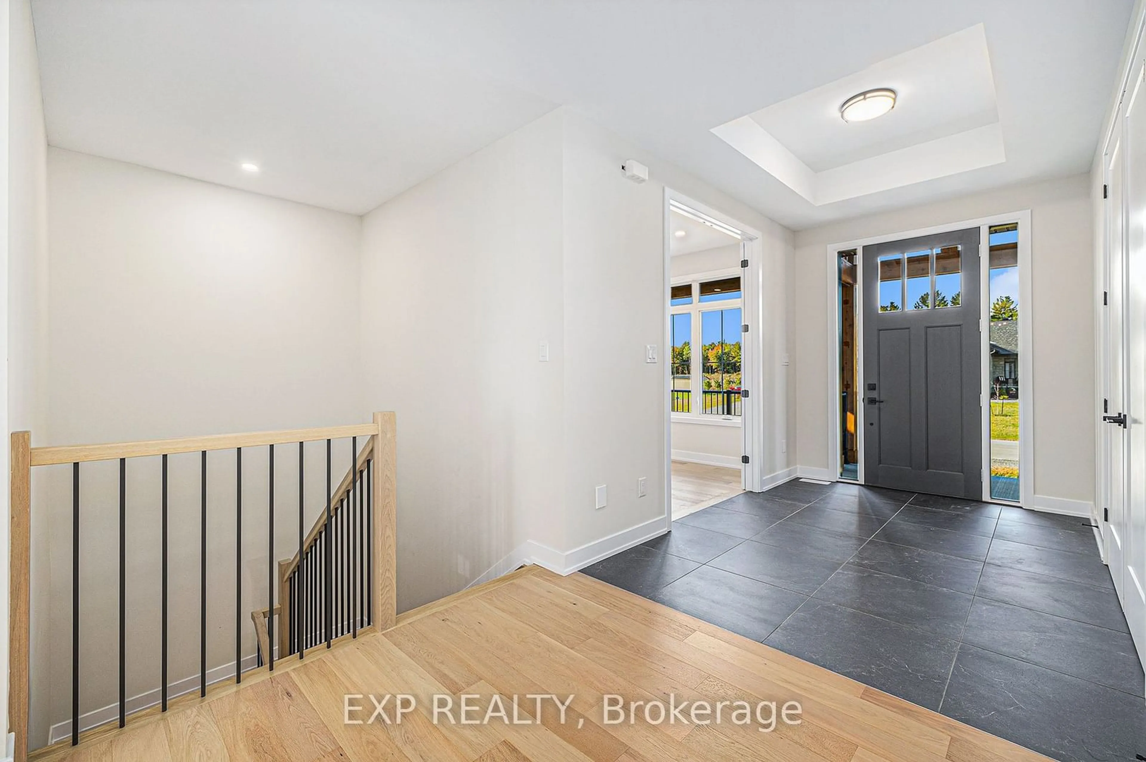 Indoor entryway, wood floors for 1685 TRIZISKY St, North Dundas Ontario K0E 1S0