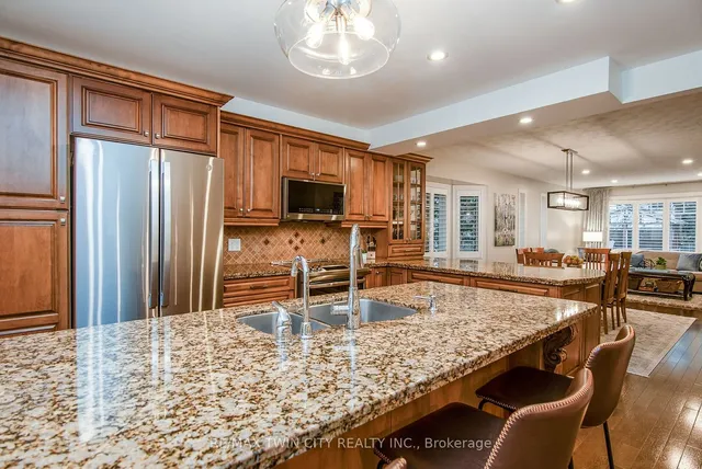 Additional property image - 33 Woodview Cres