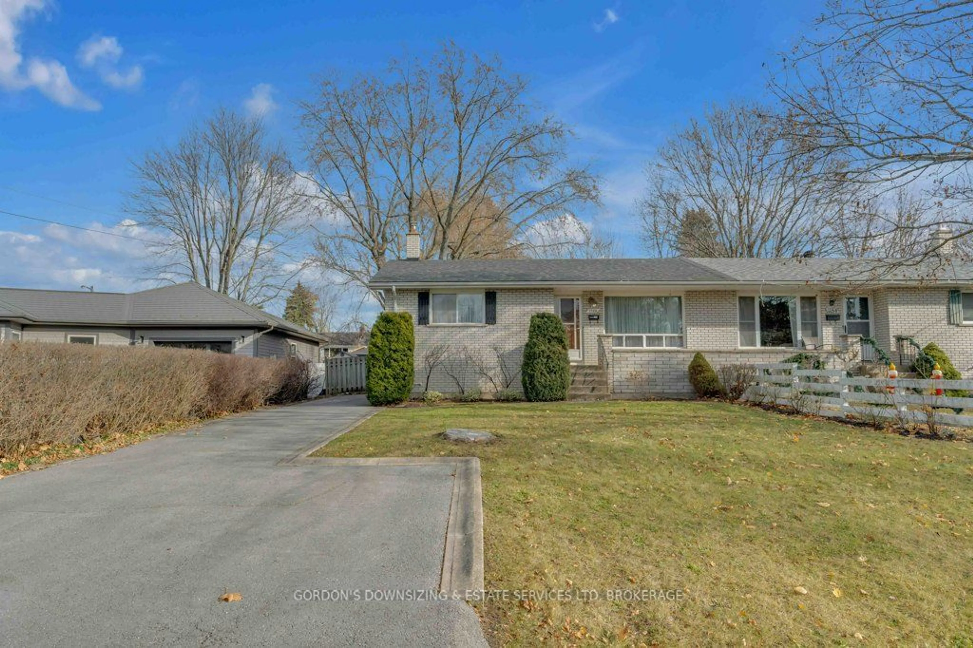 Frontside or backside of a home, the street view for 1186 Lincoln Dr, Kingston Ontario K7M 4Z8