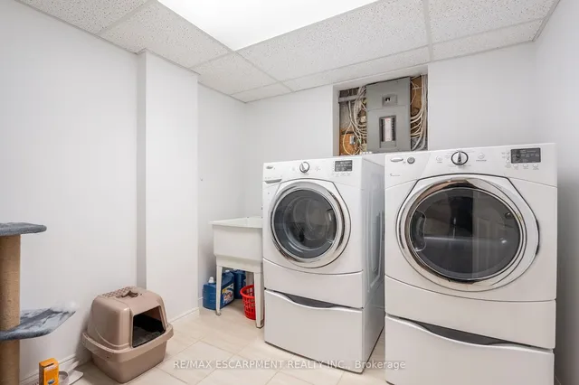 Additional property image - 85 Royalvista Dr