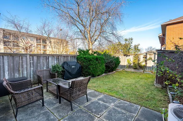 Additional property image - 85 Royalvista Dr