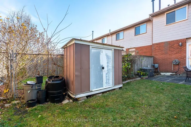 Additional property image - 85 Royalvista Dr
