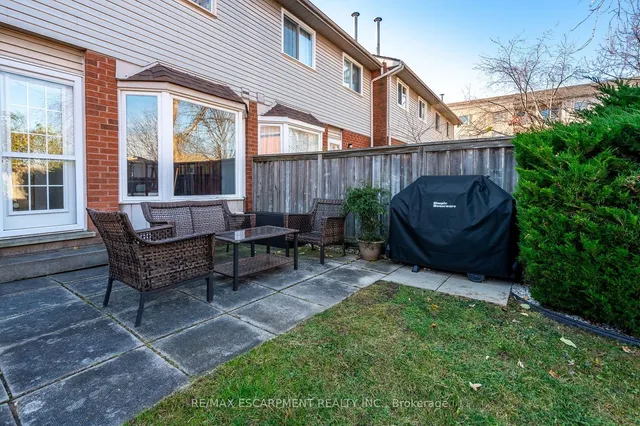 Additional property image - 85 Royalvista Dr