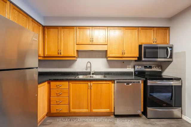 Additional property image - 85 Royalvista Dr