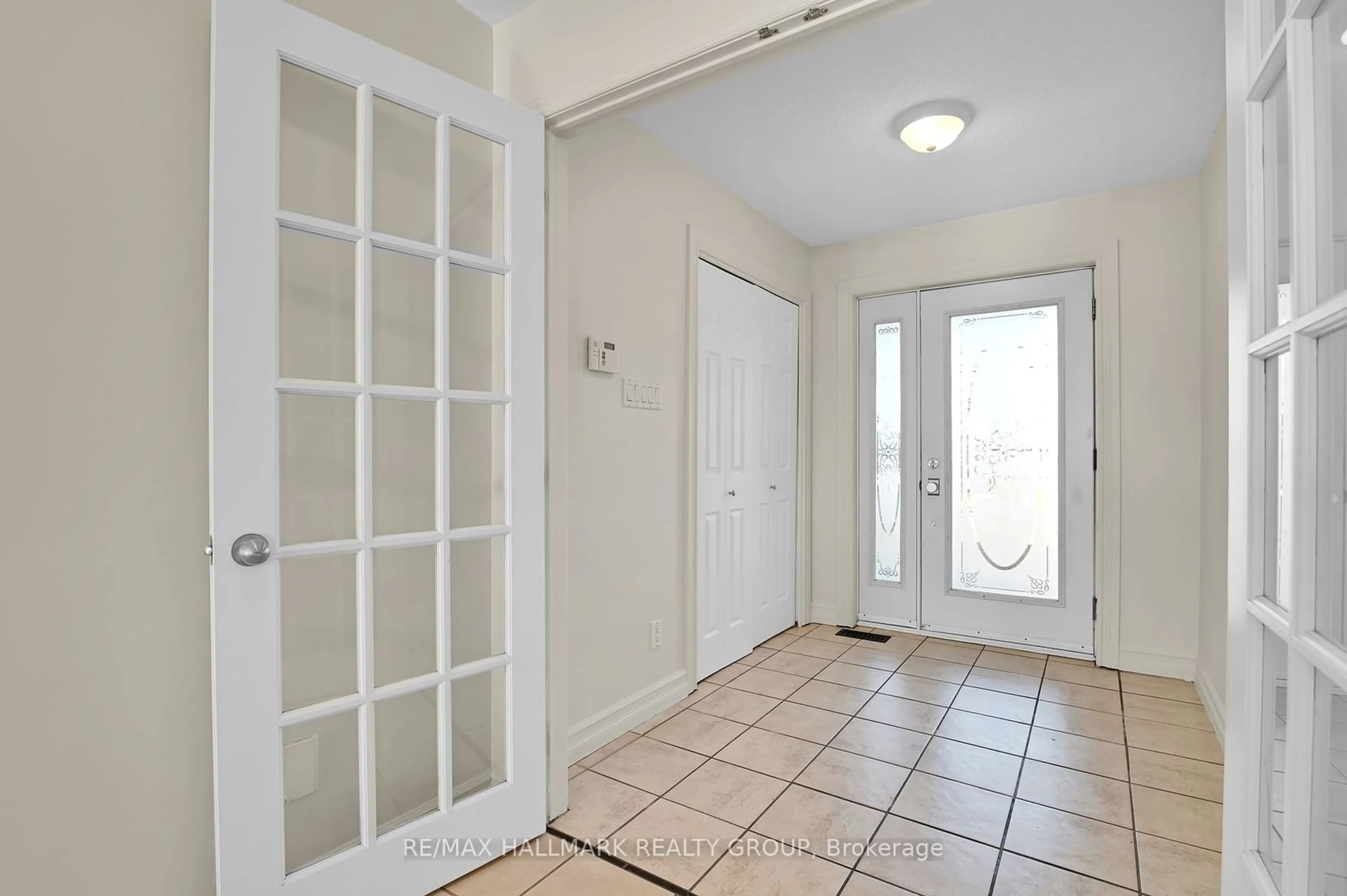 Indoor entryway, not visible floor for 3514 Principale St, Prescott and Russell Ontario K0A 3K0