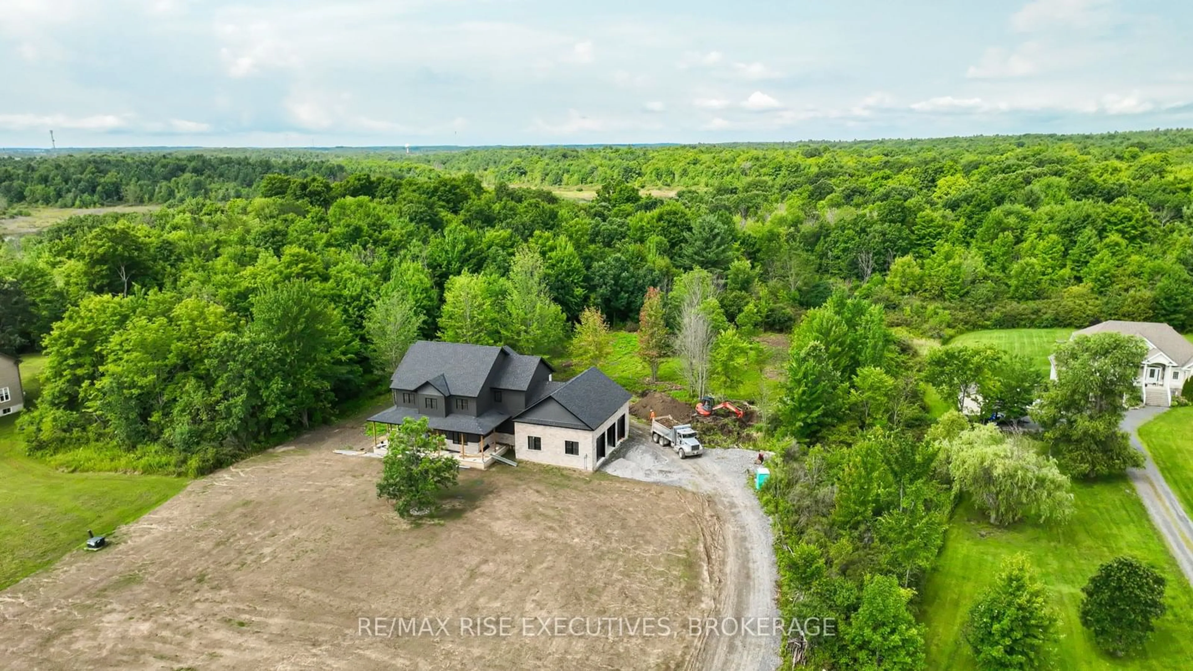 A pic from exterior of the house or condo, cottage for 42 OWEN Ave, Gananoque Ontario K7G 2V4