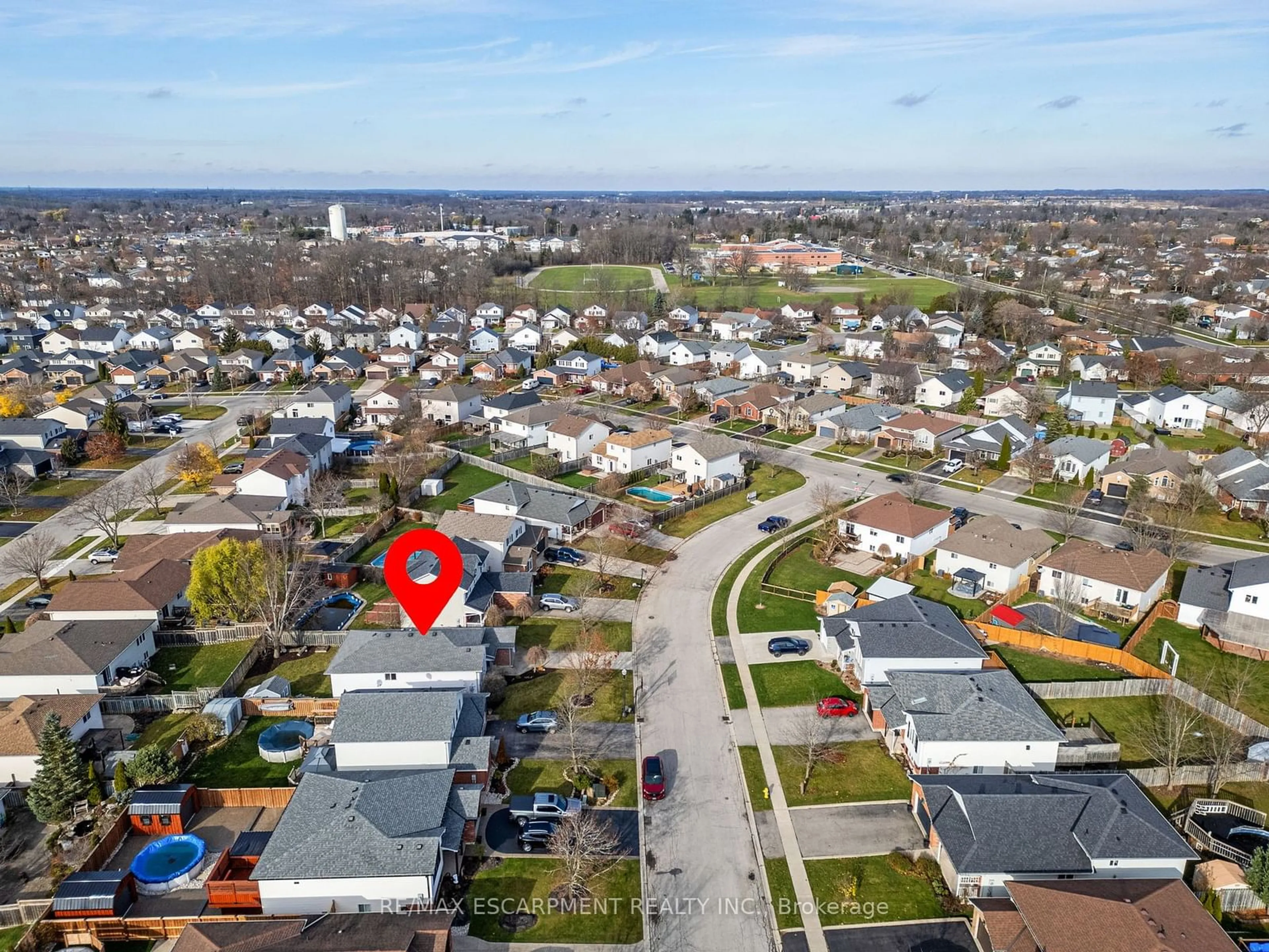 A pic from exterior of the house or condo, the street view for 11 Stuart St, Haldimand Ontario N3W 2L3