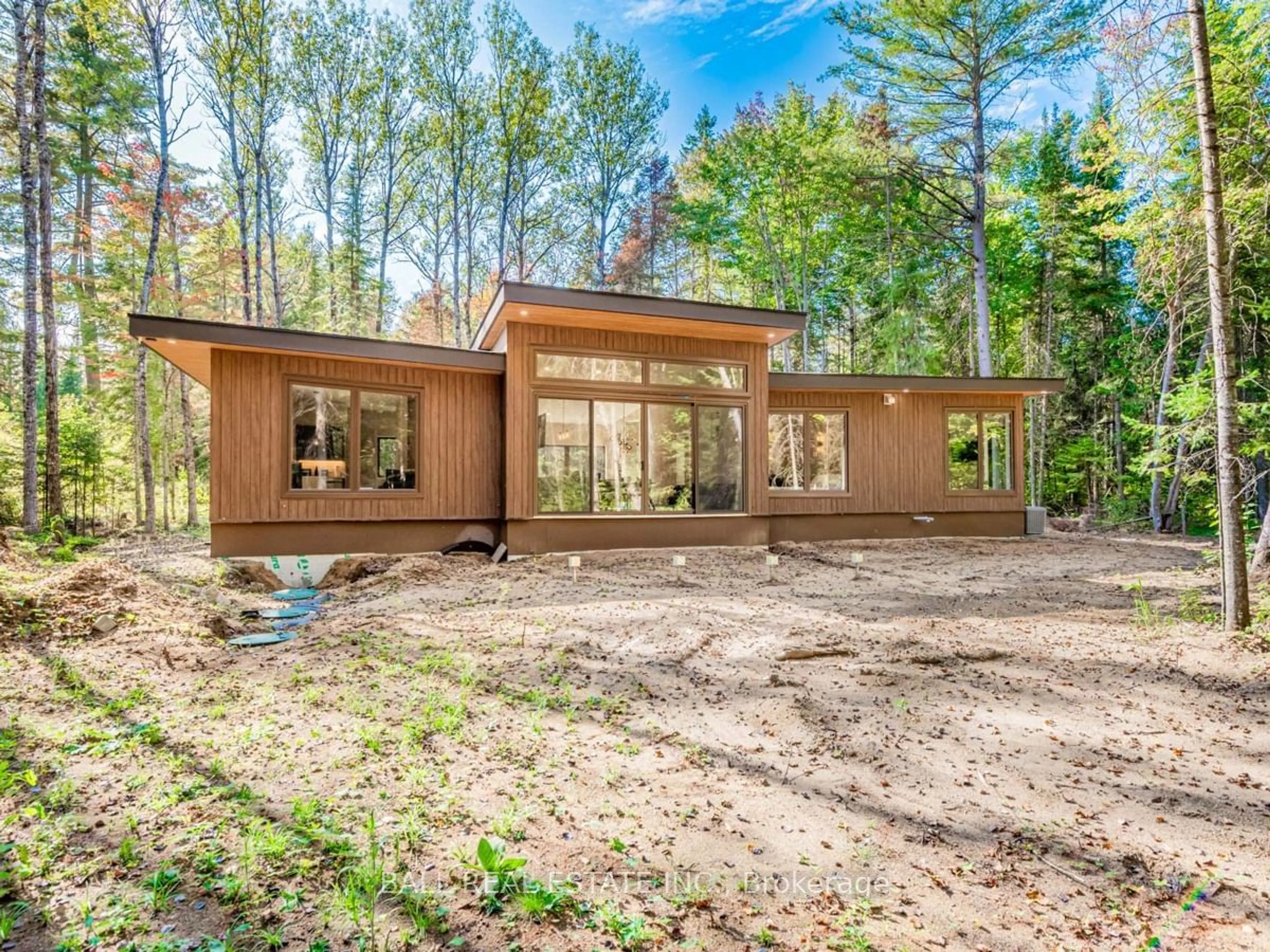 Frontside or backside of a home, cottage for 4727 Elephant Lake Rd #Unit 16, Dysart et al Ontario K0L 1X0