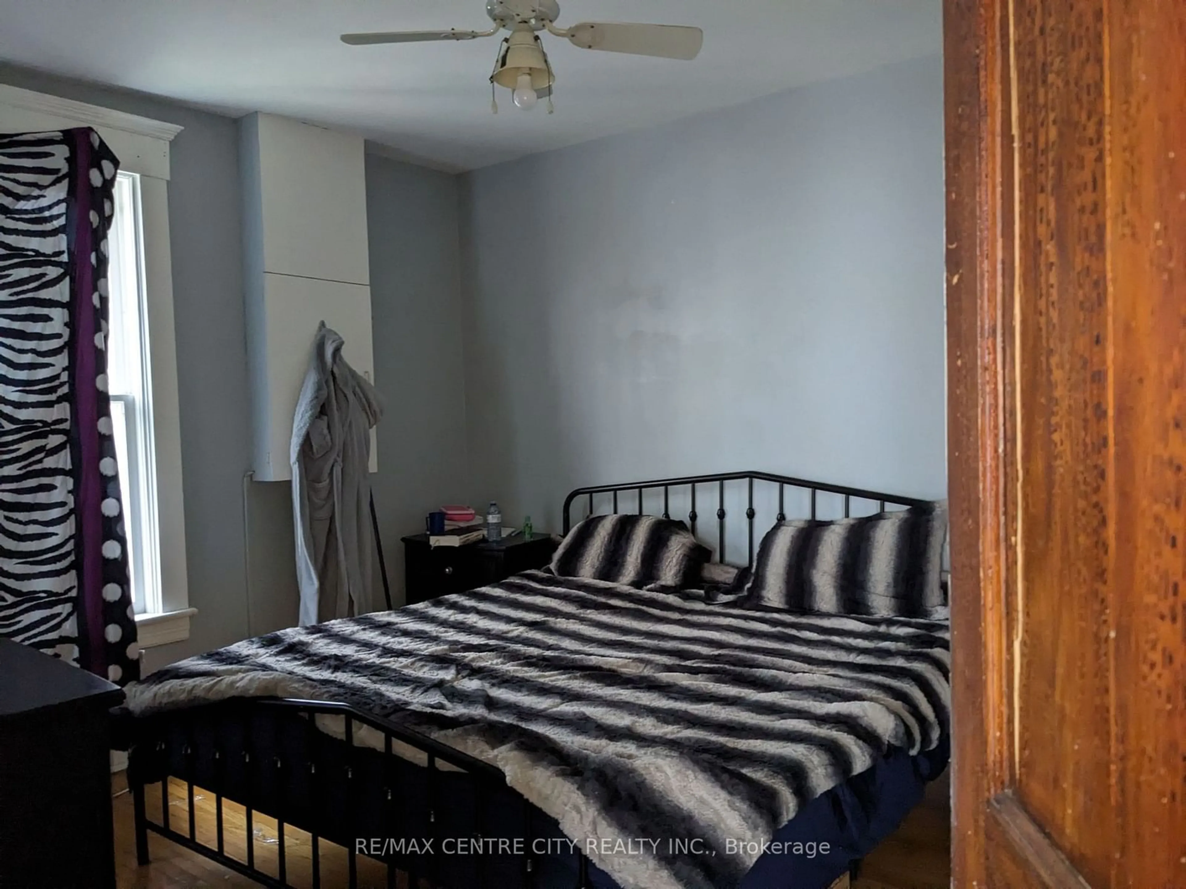 Bedroom with bed, unknown for 171 Sydenham St, Aylmer Ontario N5H 1L6