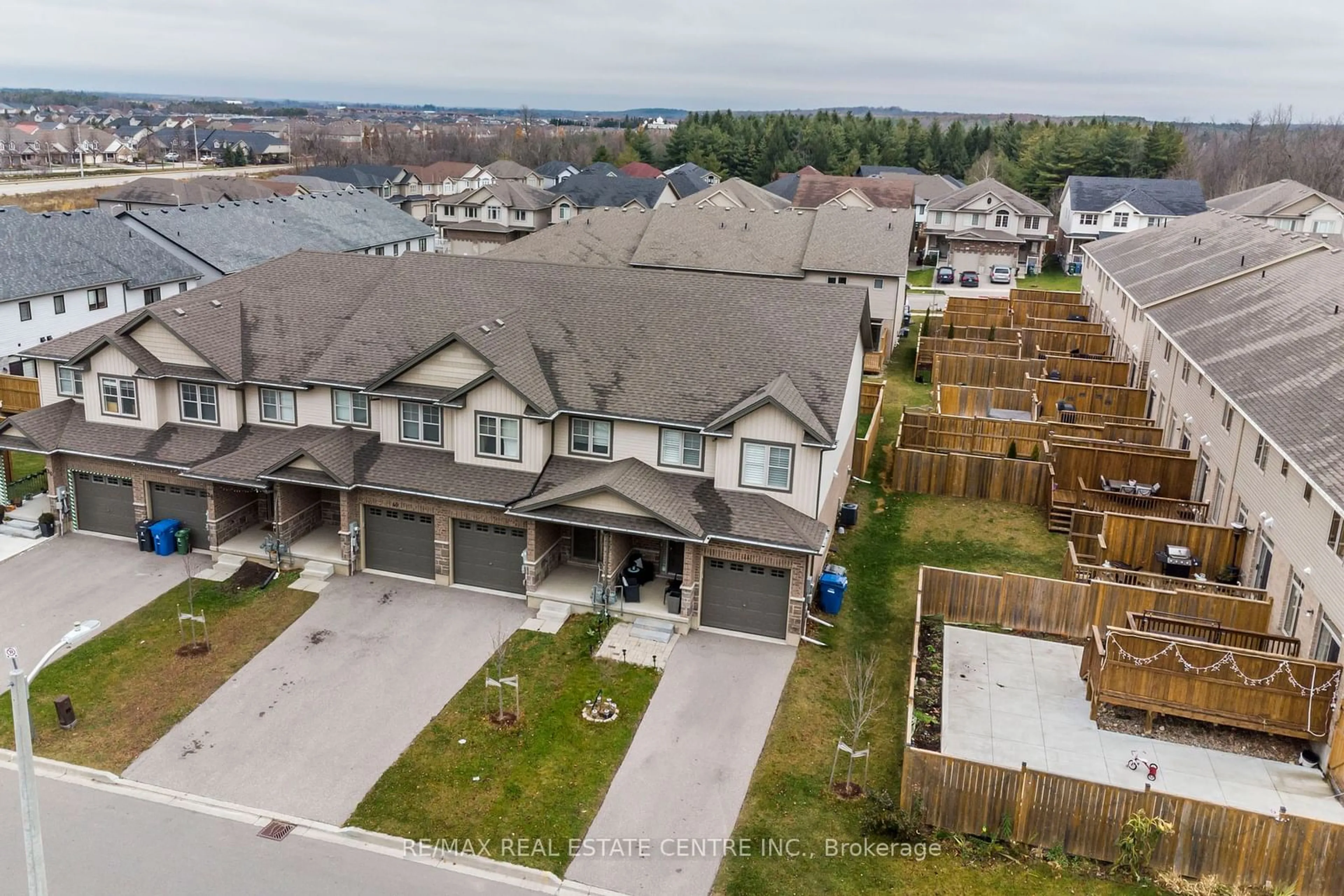 Frontside or backside of a home, the street view for 44 Kay Cres, Guelph Ontario N1L 0N2