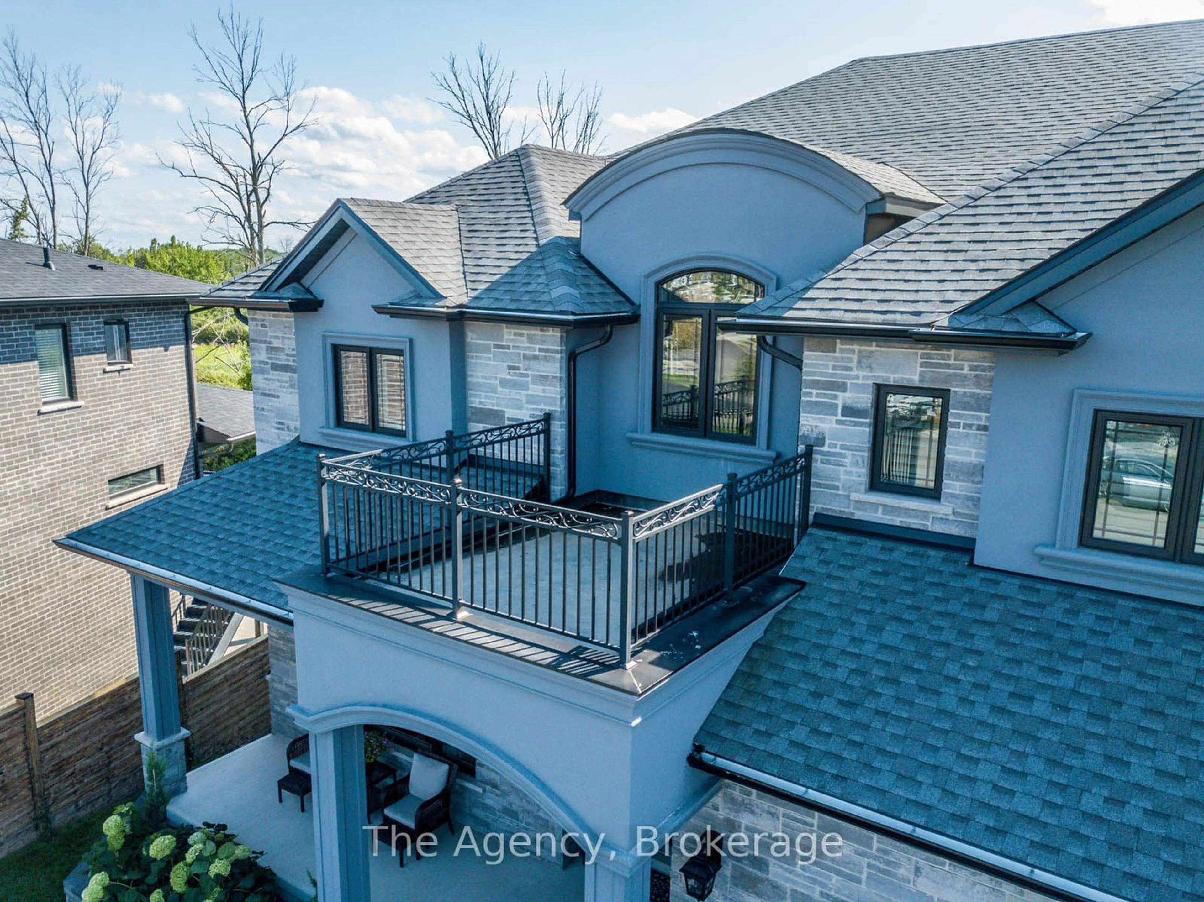 Frontside or backside of a home, the fenced backyard for 119 Willowbrook Dr, Welland Ontario L3C 0G2