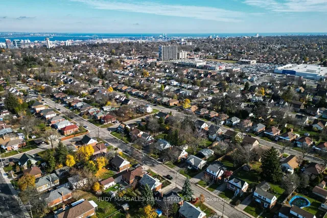 Primary image of 45 West 4th St