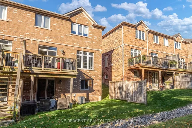 Primary image of 42 Oakhaven Pl