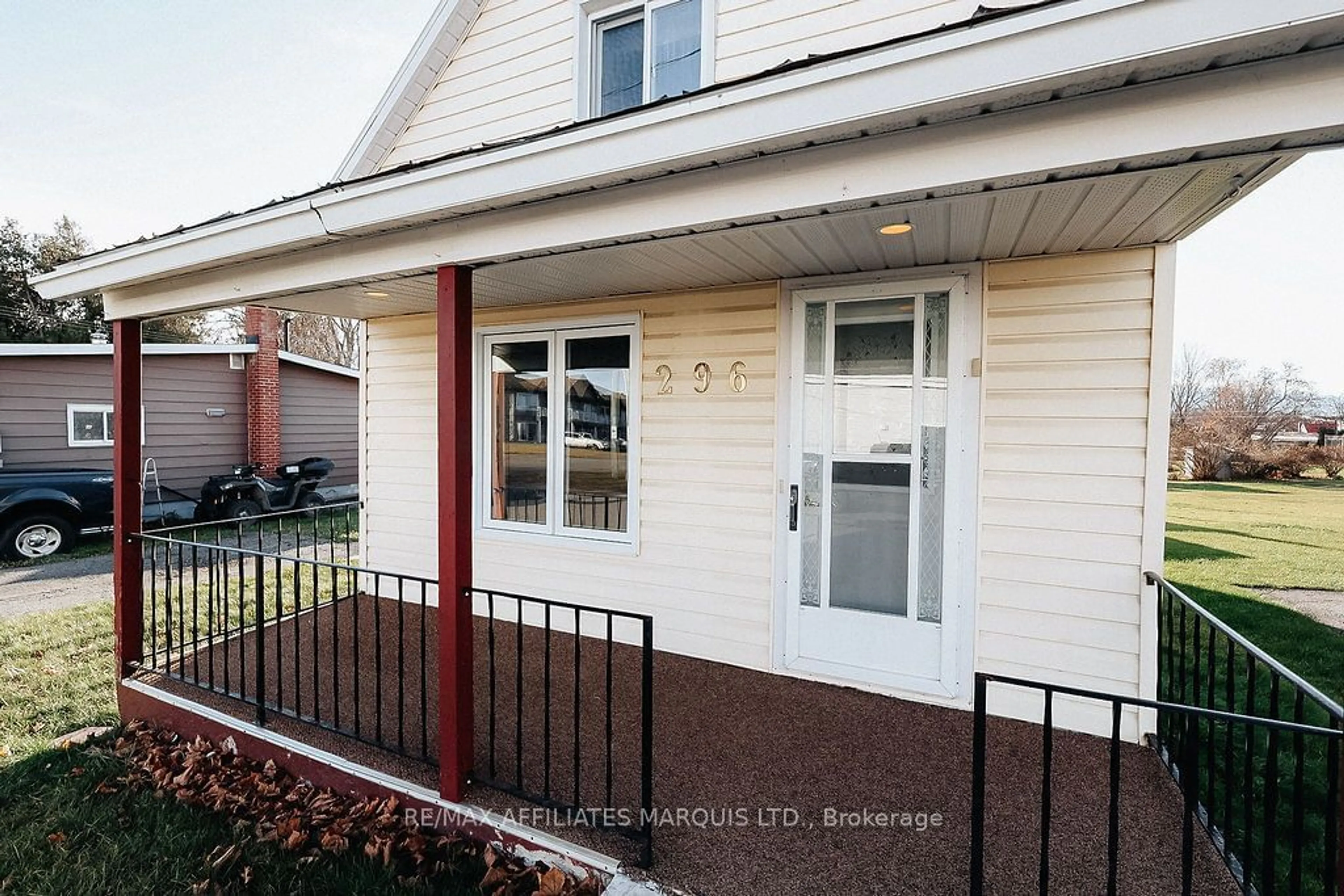 A pic from exterior of the house or condo, the front or back of building for 296 EAST BOUNDARY Rd, North Glengarry Ontario K0C 1A0